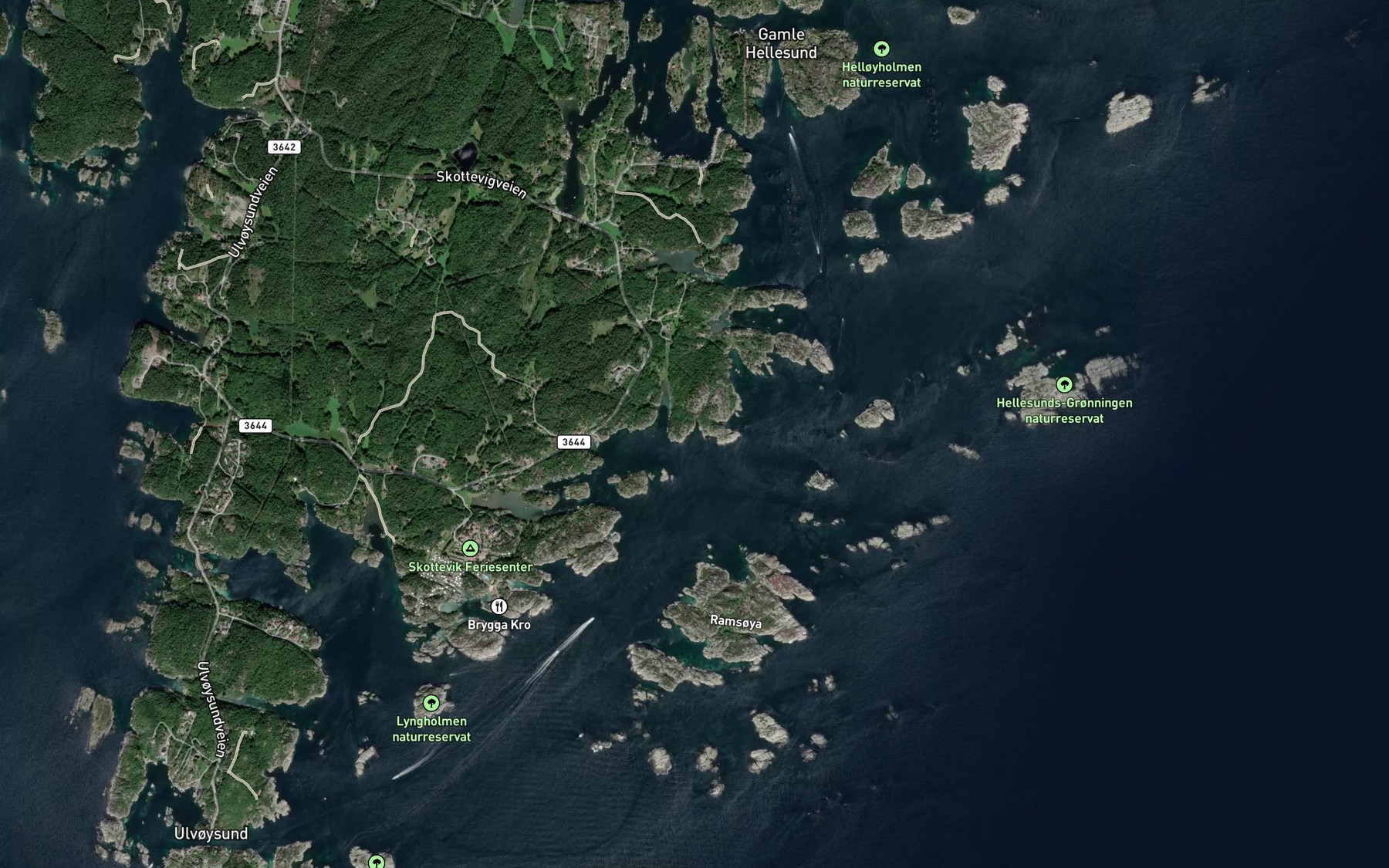 Satellite map of the Dyngebukta