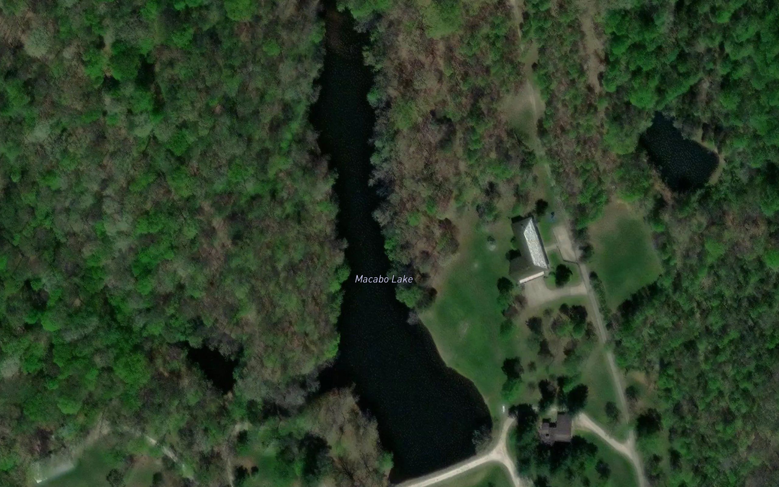 Macabo Lake