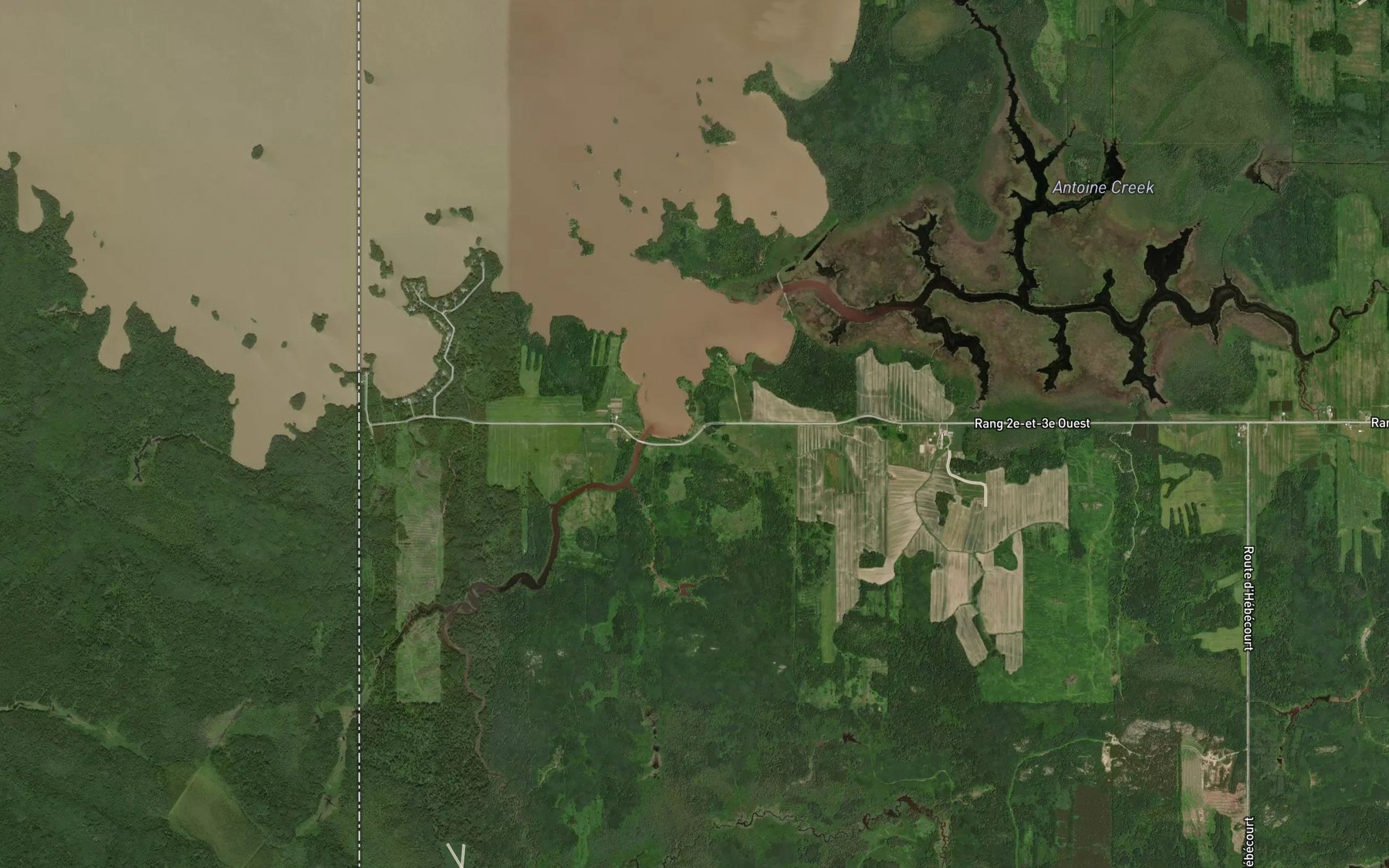 Satellite map of the Cours d'eau Castonguay