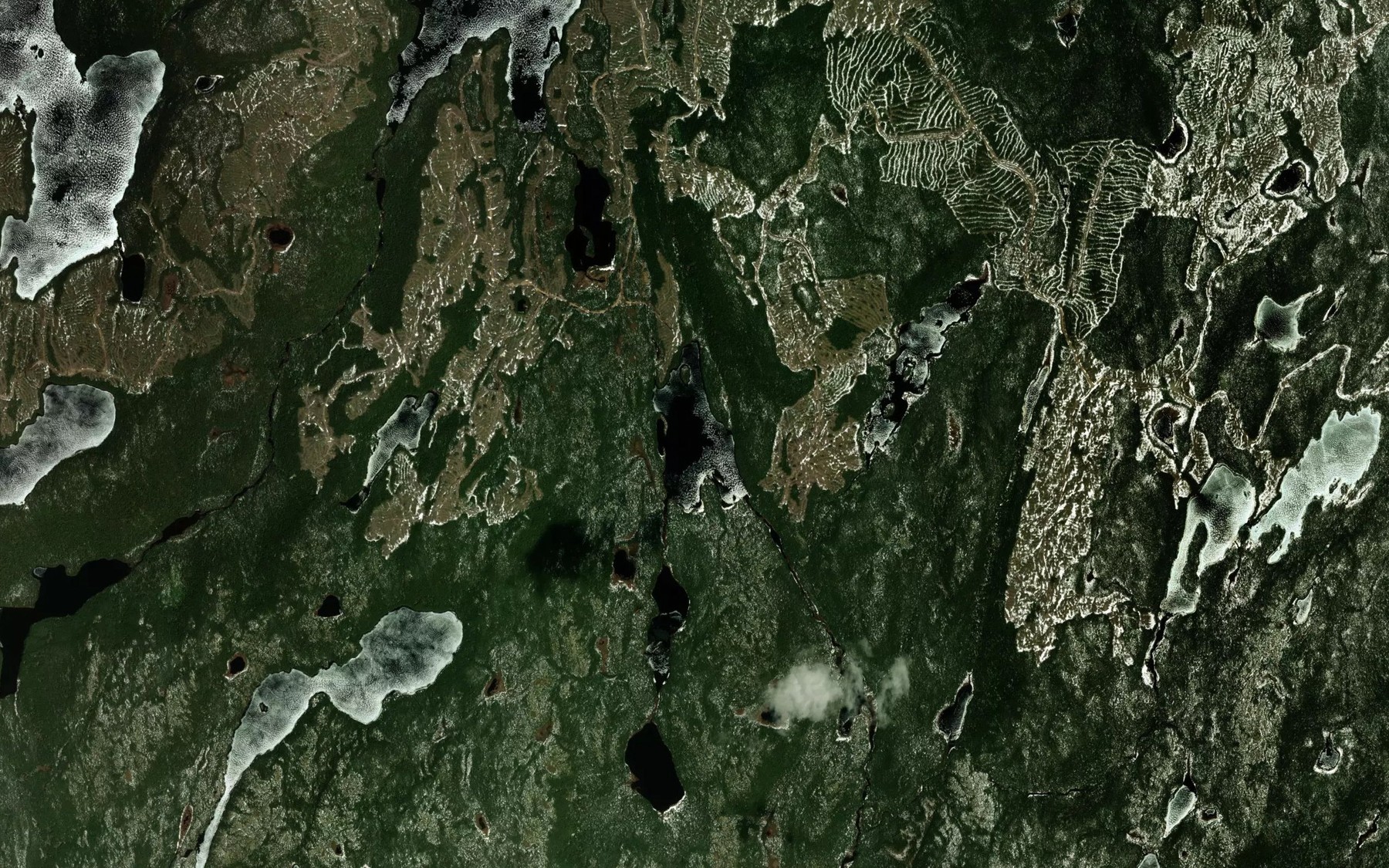 Satellite map of the Lac des Reves de Forban