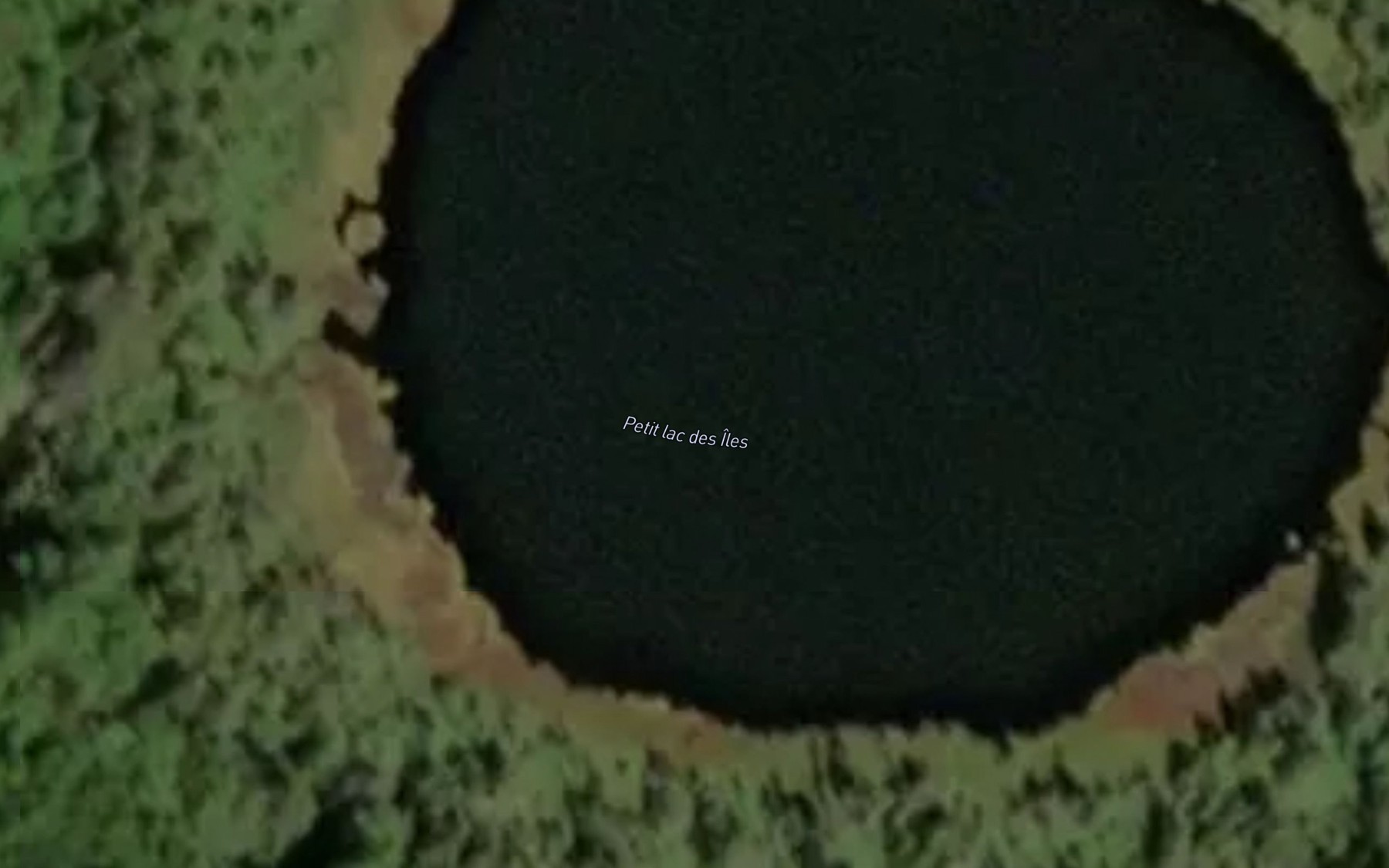 Satellite map of the Petit lac des Iles