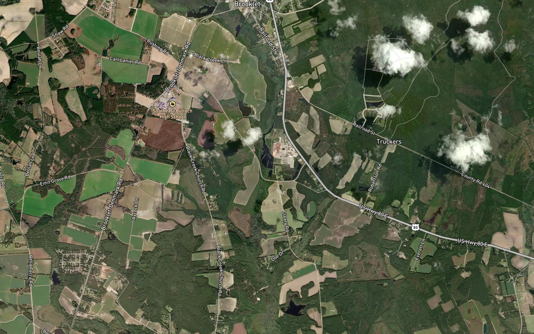 Satellite map of the Crombley Pond