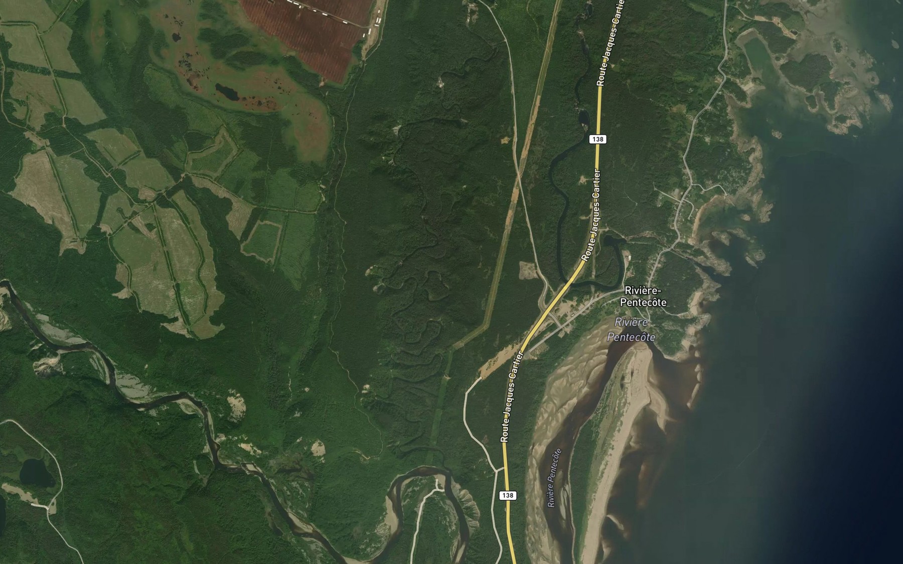 Satellite map of the Lac des Trois Cotes