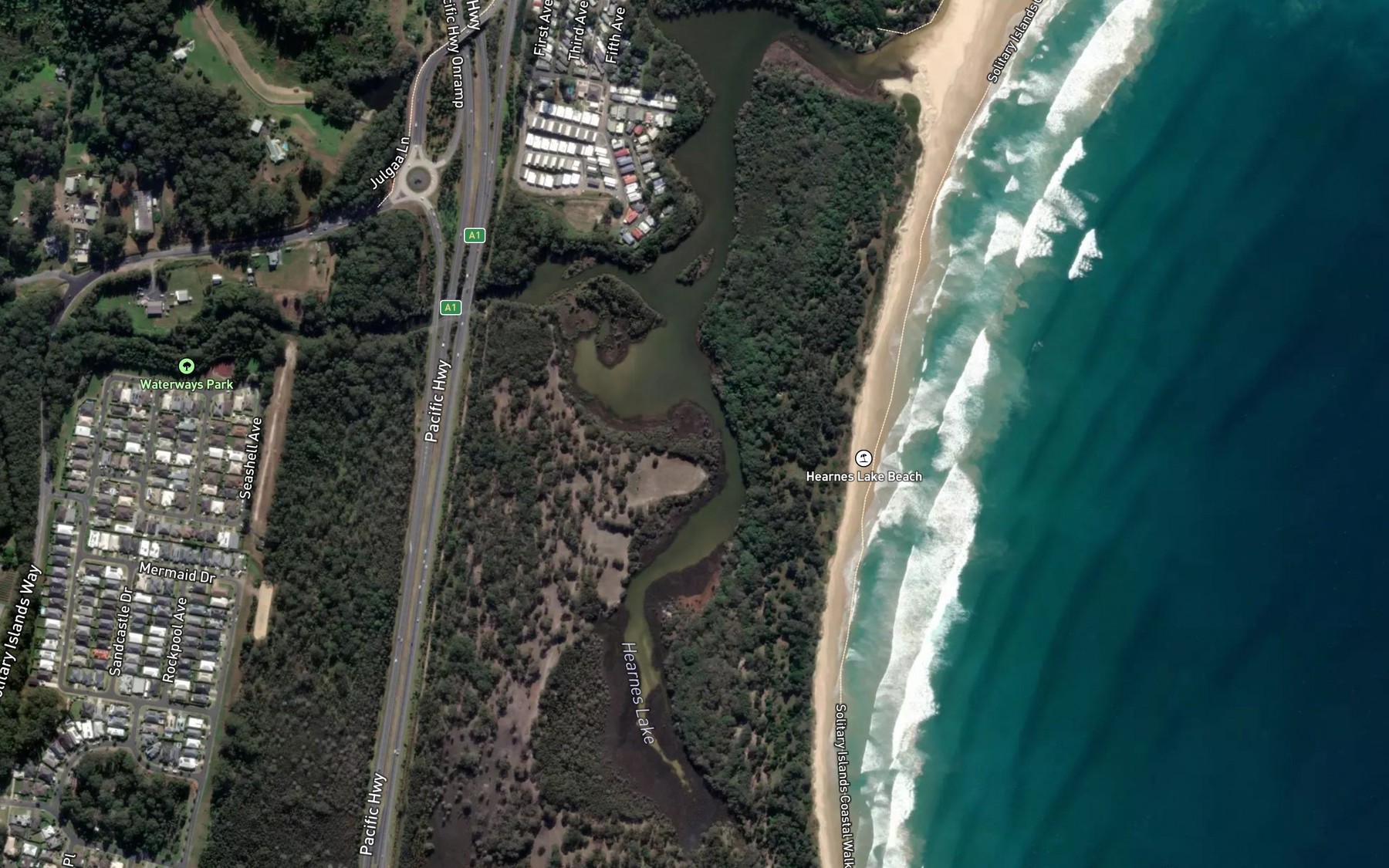 Satellite map of the Hearnes Lake