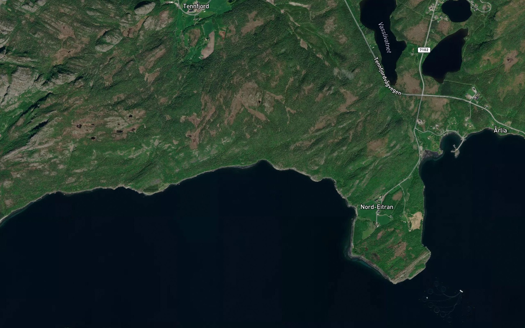 Satellite map of the Engesbukta