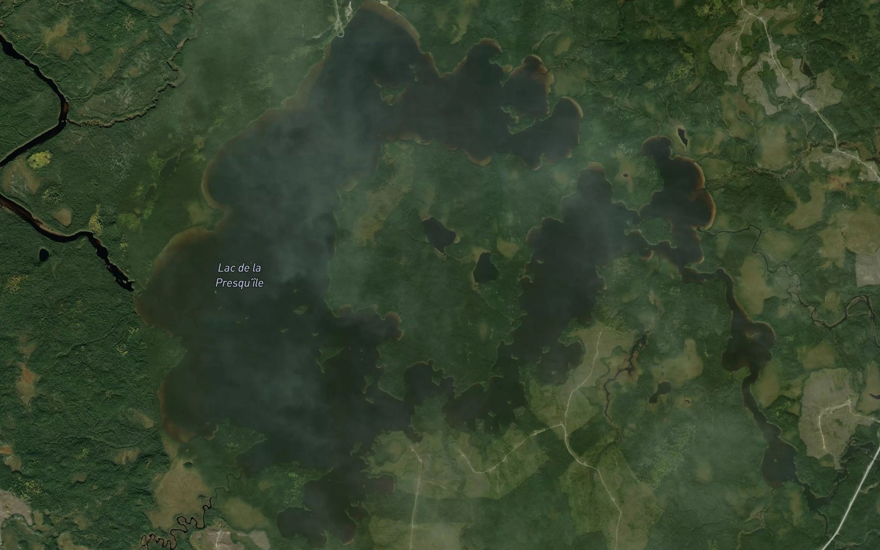 Satellite map of the Lac de la Presqu'ile