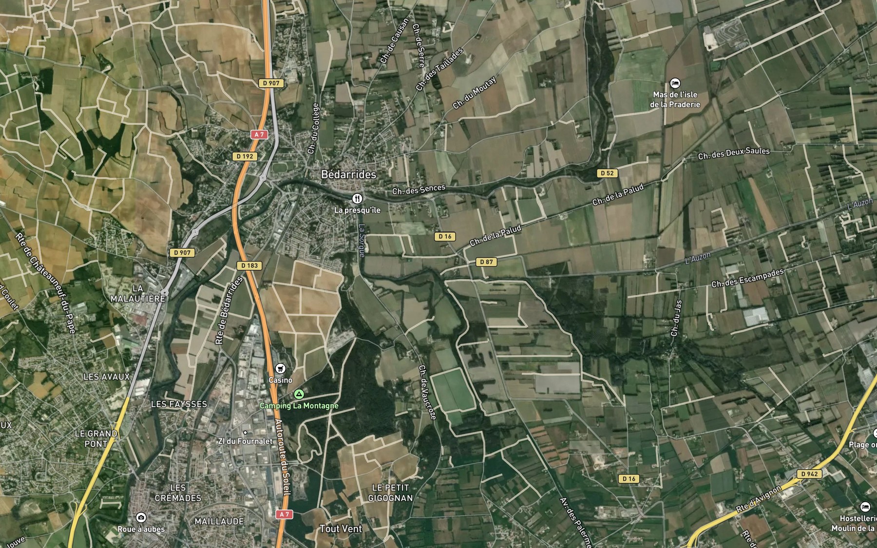 Satellite map of the Sorgue d'Entraigues