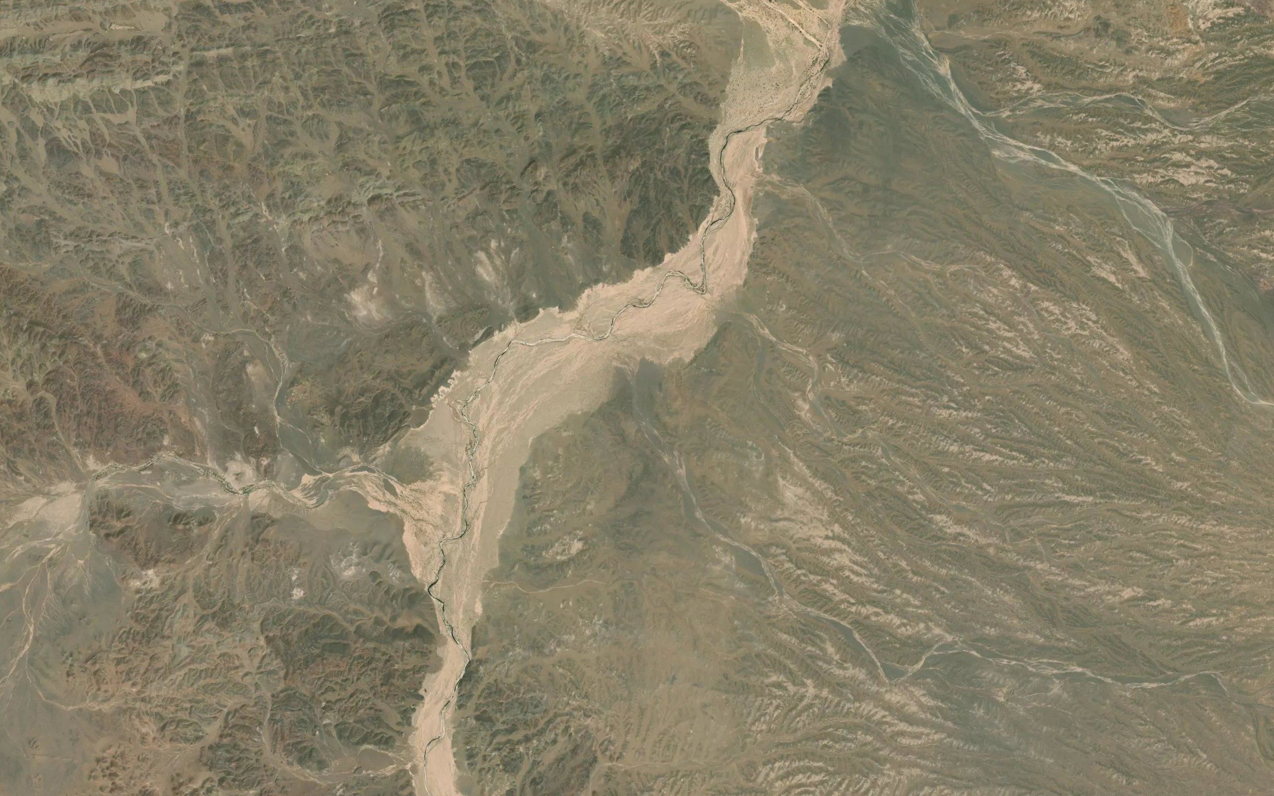 Kal-e Sorkh Tul