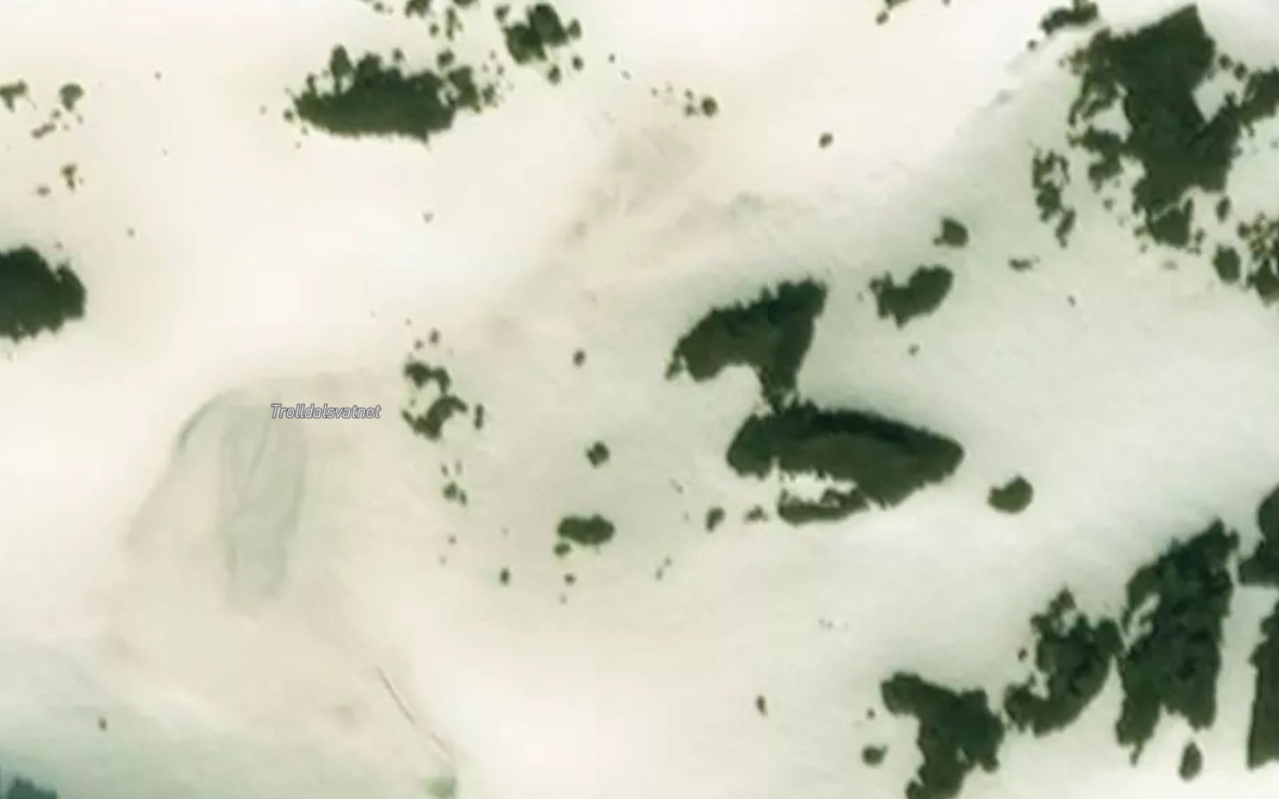 Satellite map of the Trolldalsvatnet