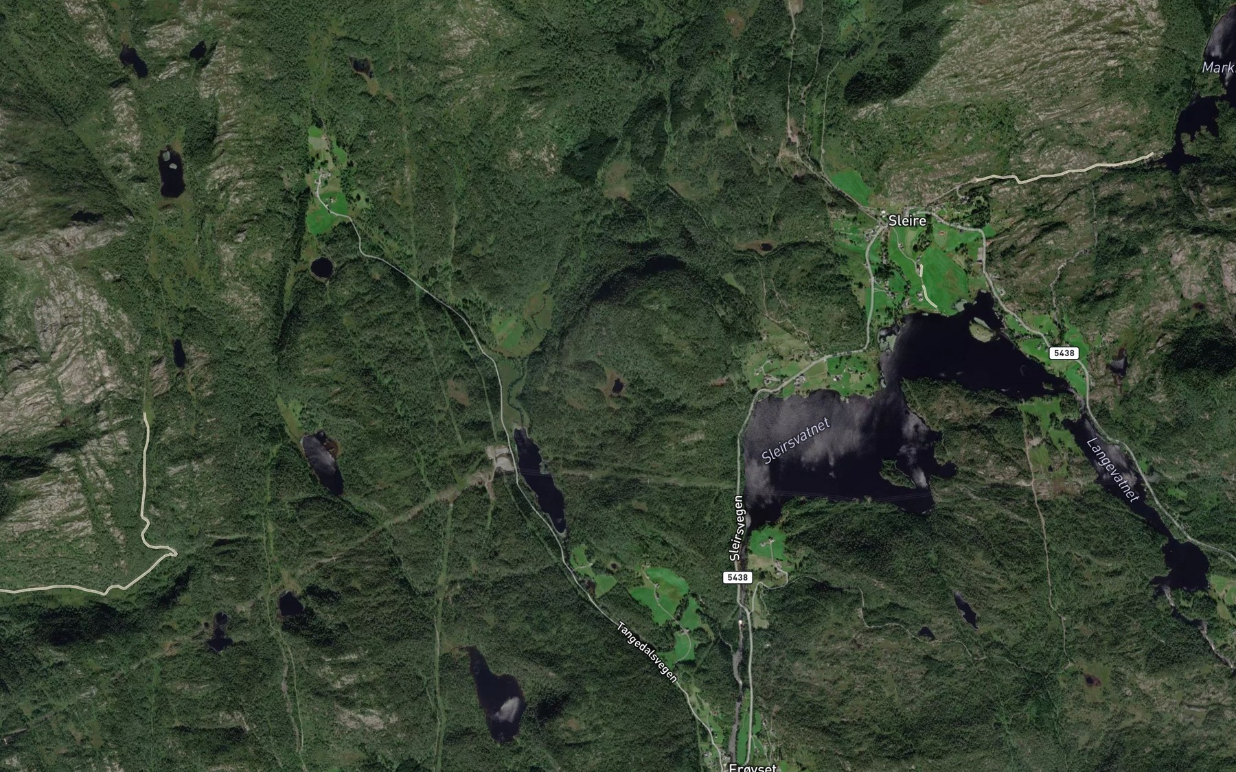 Satellite map of the Hesthovdtjorna