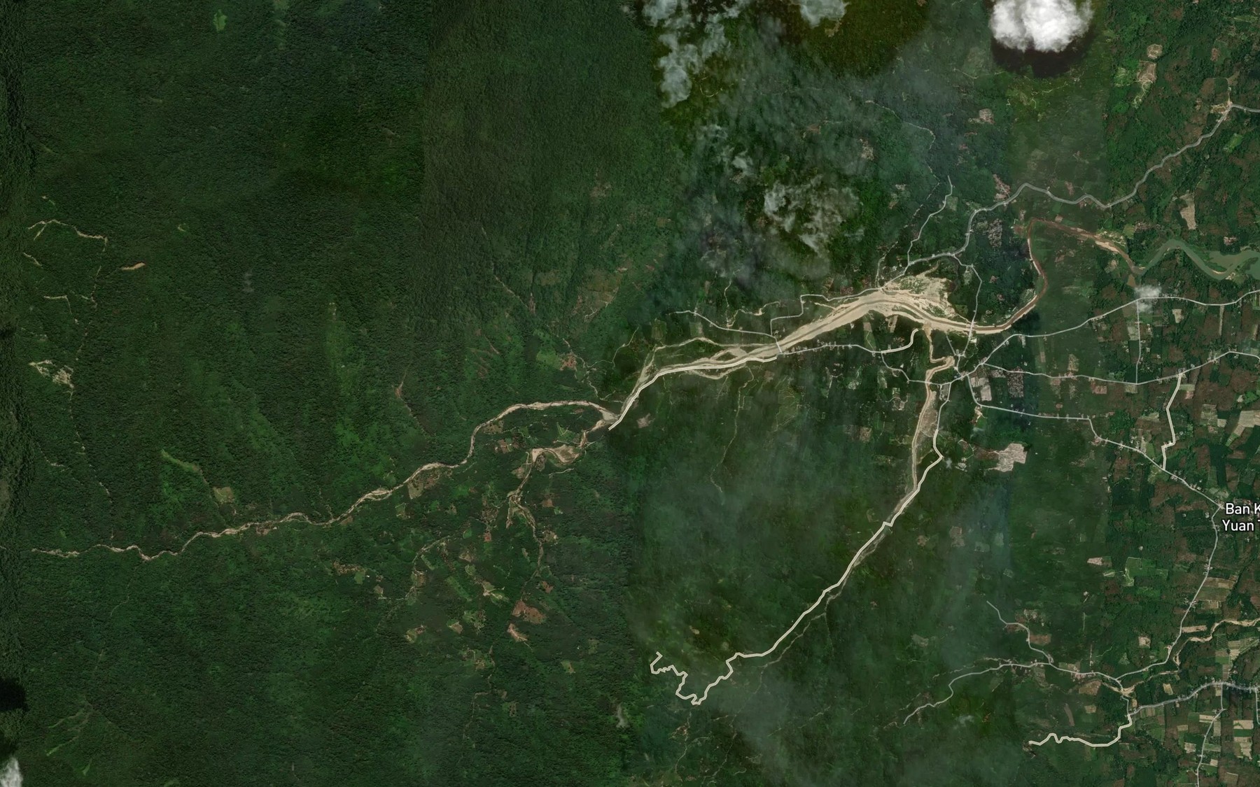 Satellite map of the Khlong Muen Het