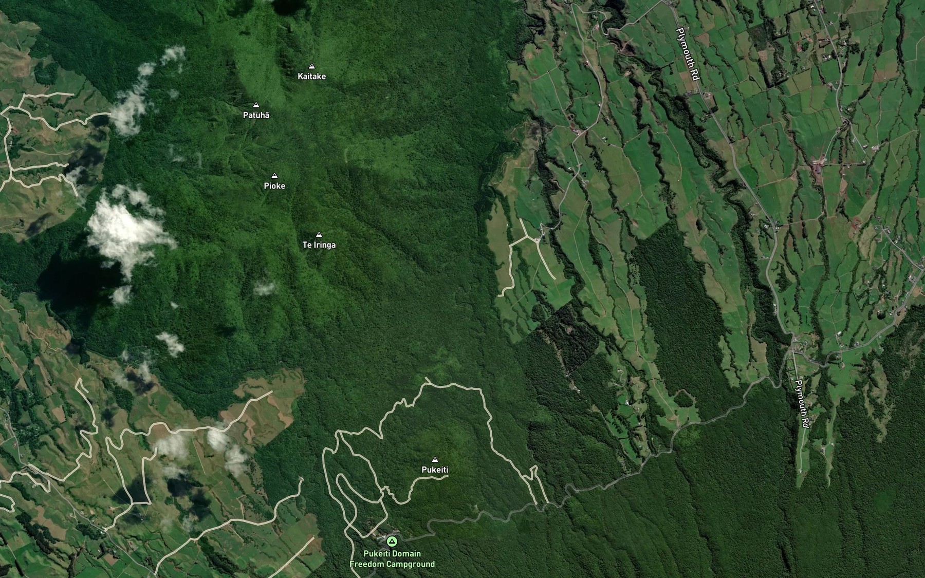 Satellite map of the Oakura River