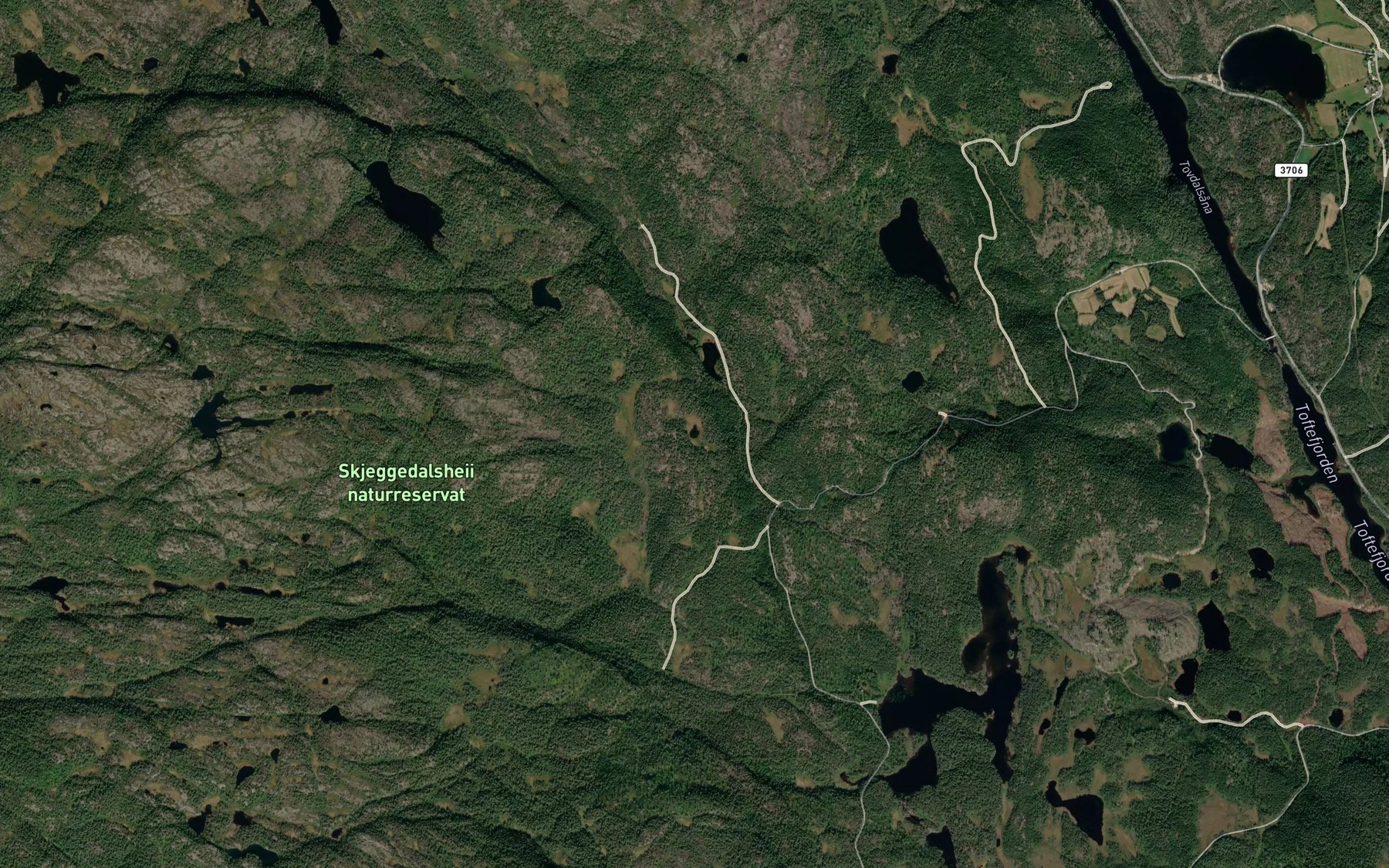 Satellite map of the Honetjonn