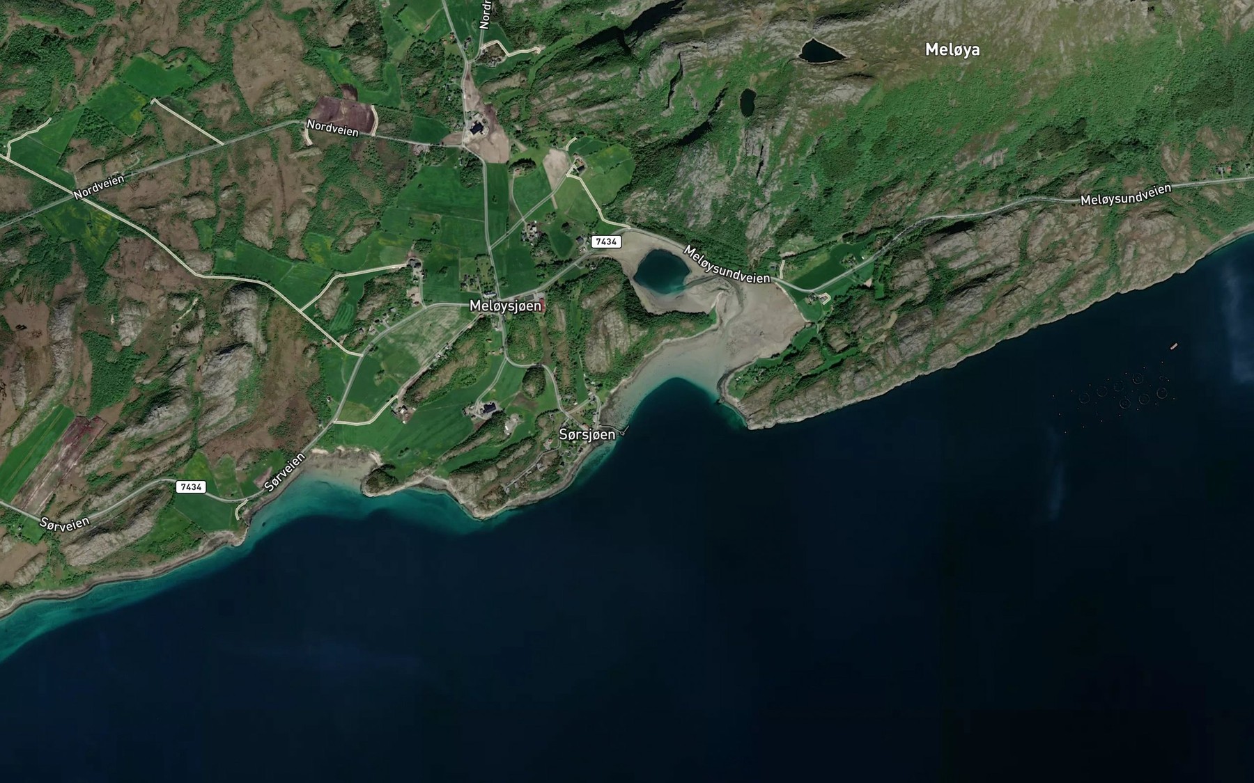 Satellite map of the Skreddarvika