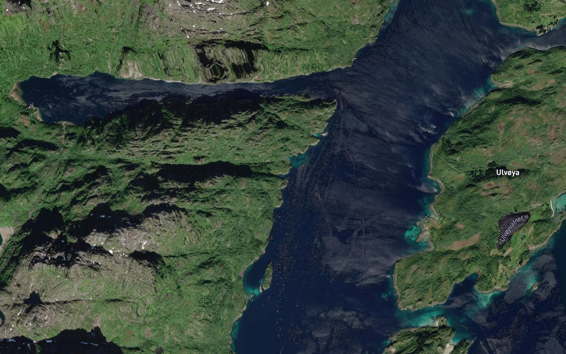Satellite map of the Djuphamnen