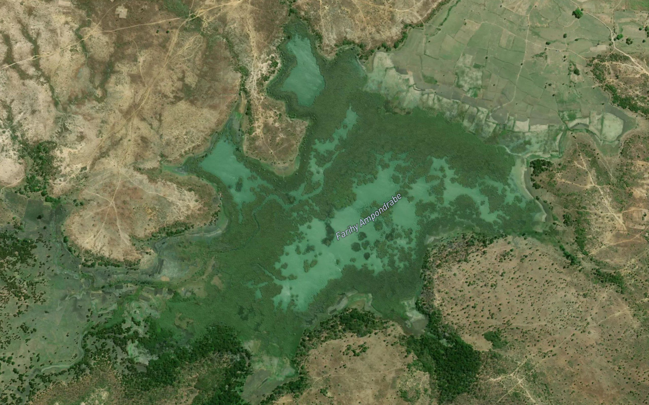 Lac Ampondrabe