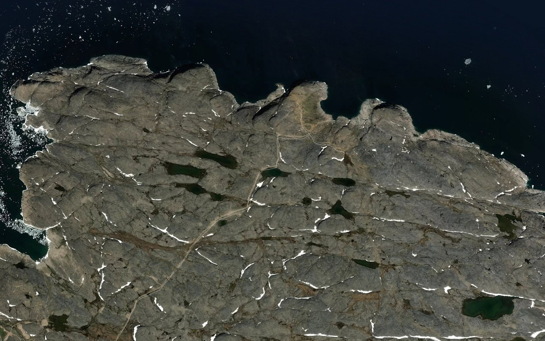 Satellite map of the Lac Iqalugalik