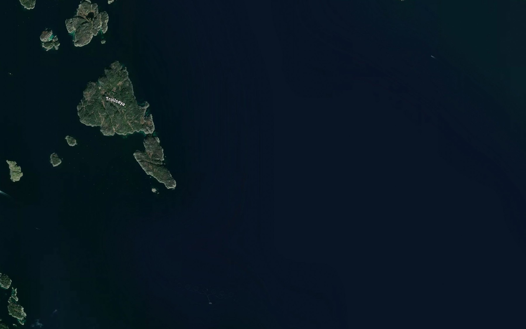 Satellite map of the Traelsoystallen