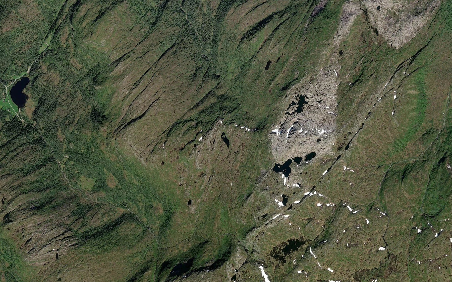 Satellite map of the Njukatjorni
