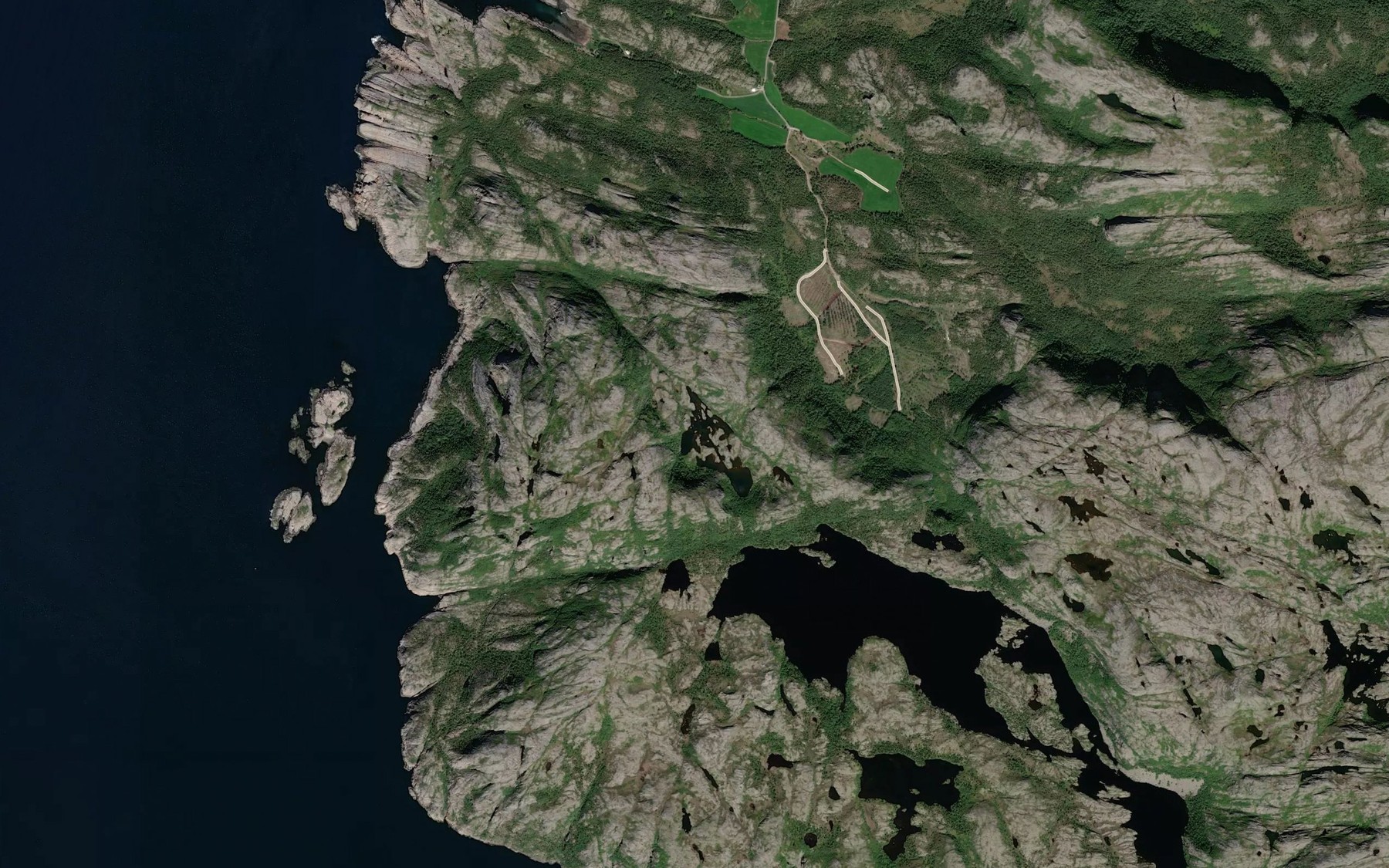 Satellite map of the Tjonnin