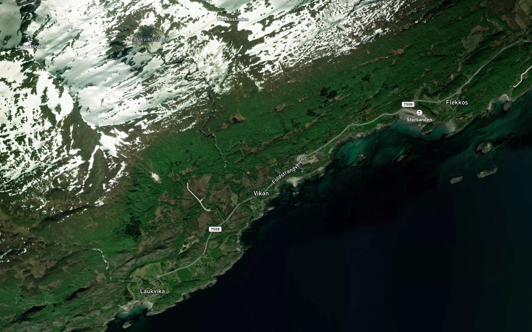 Satellite map of the Trettvikelva