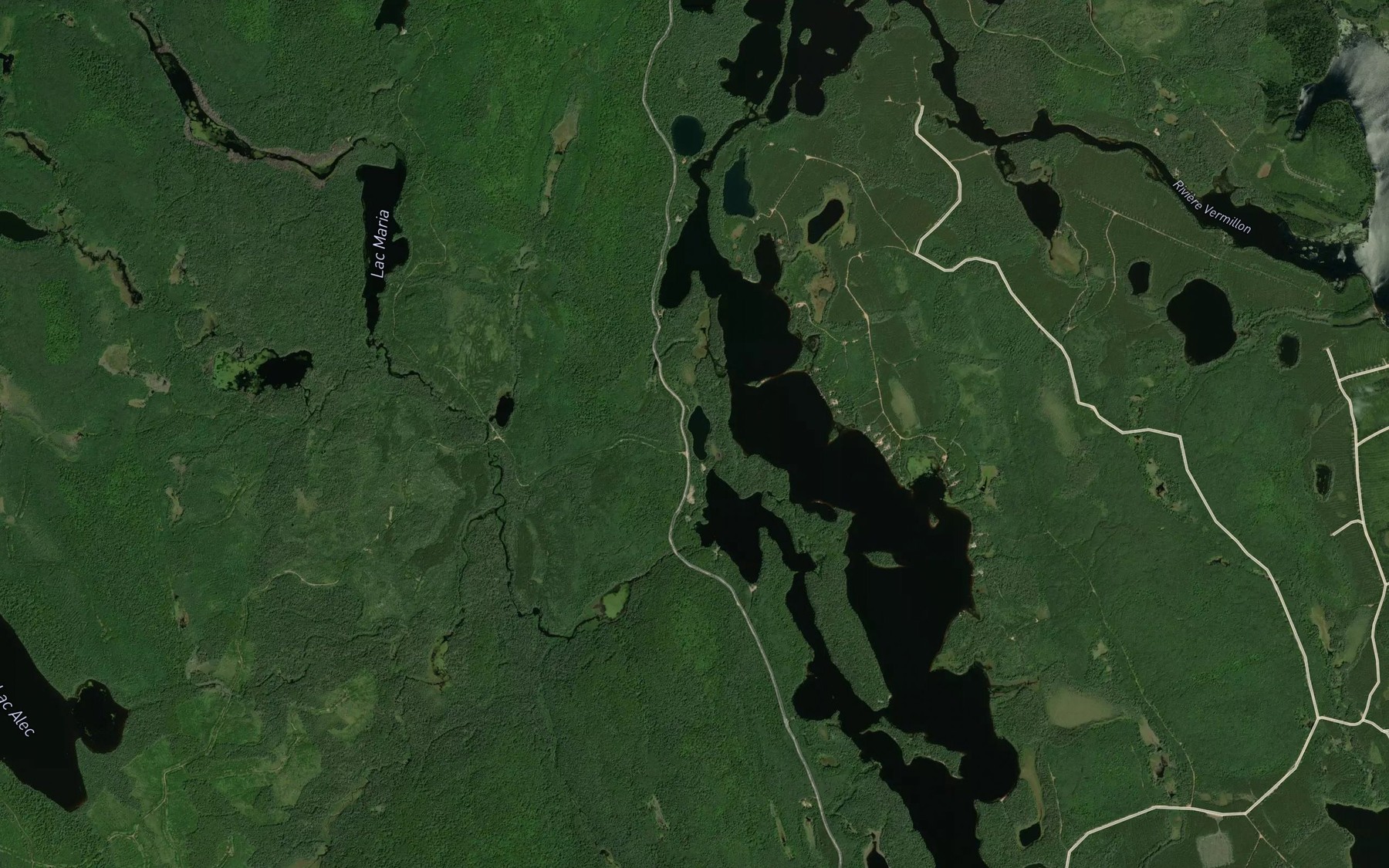 Satellite map of the Lac de l'Estran