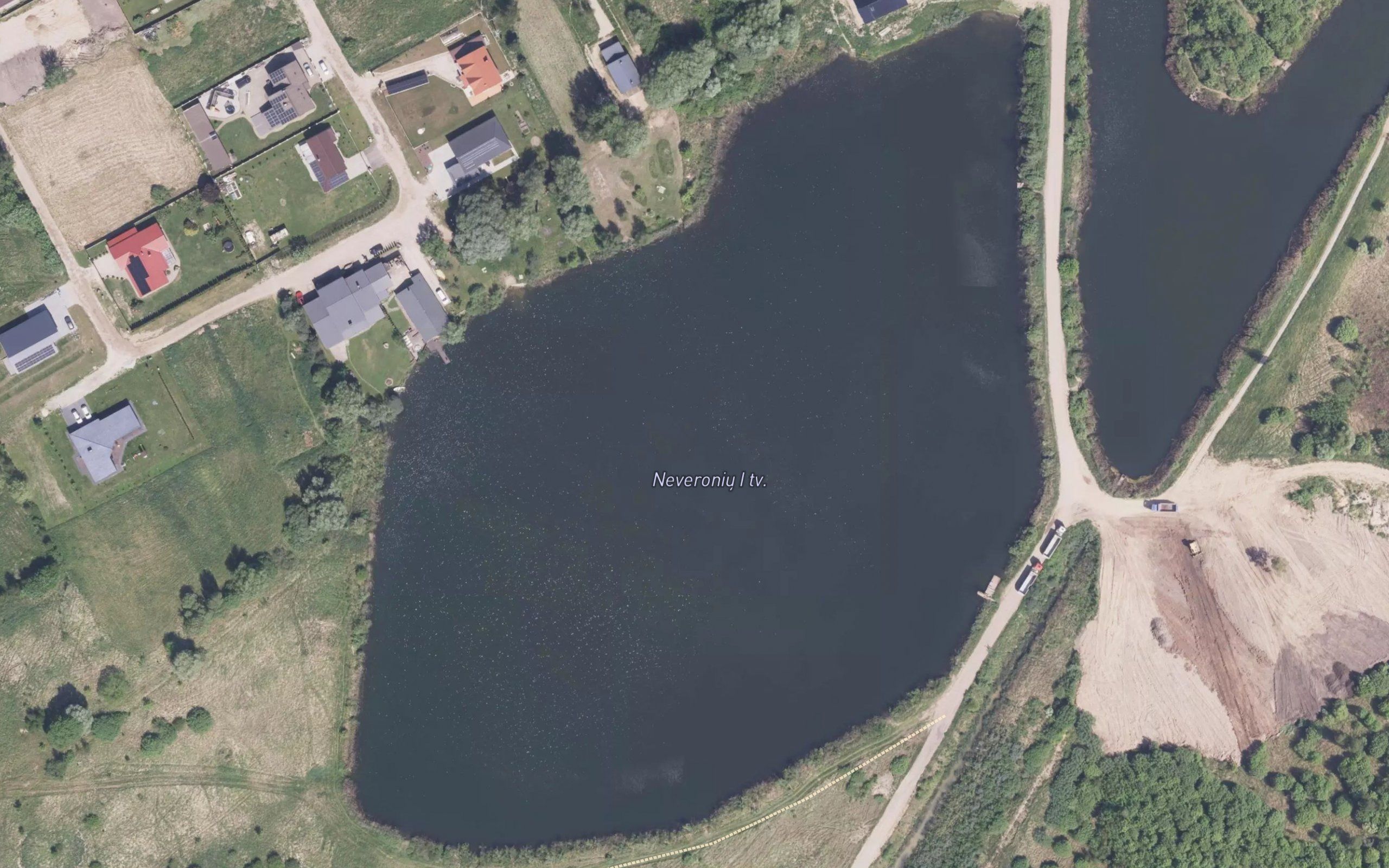Neveroniu I Tvenkinys