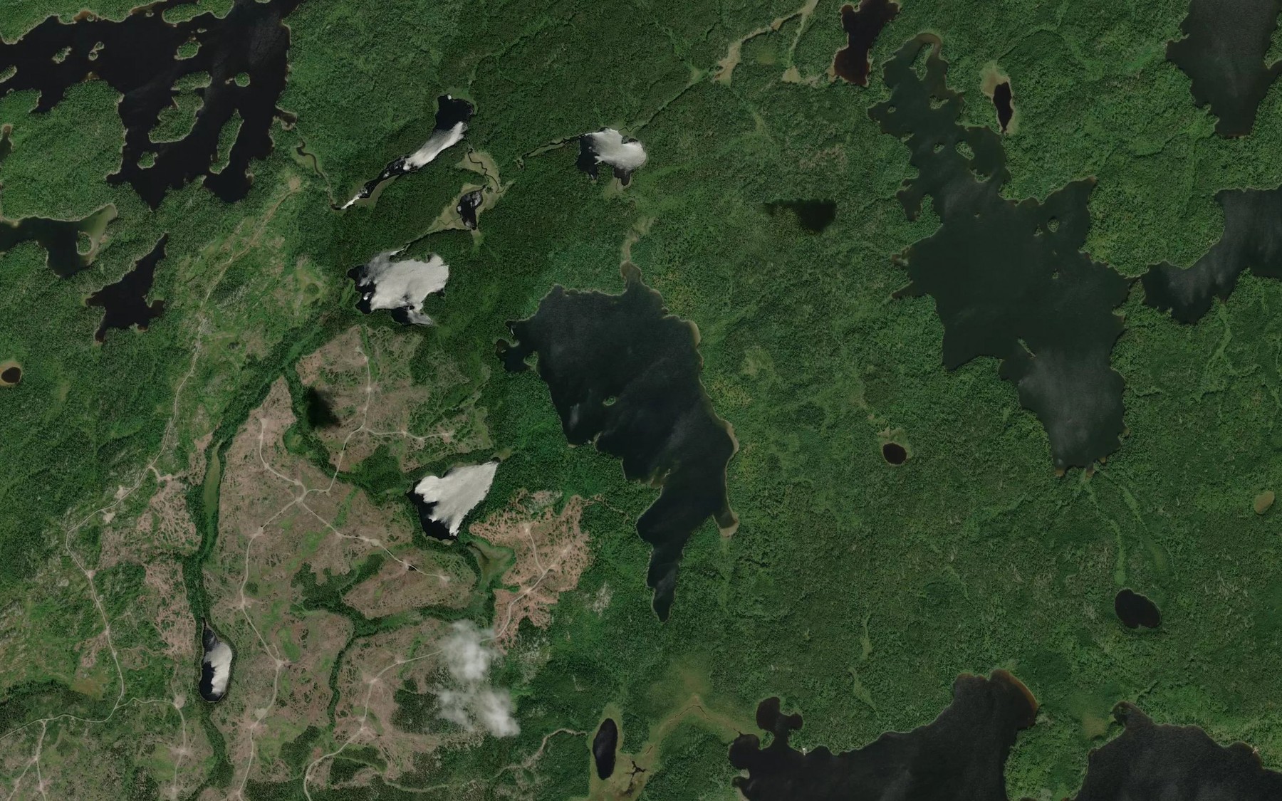 Satellite map of the Sundown Lake