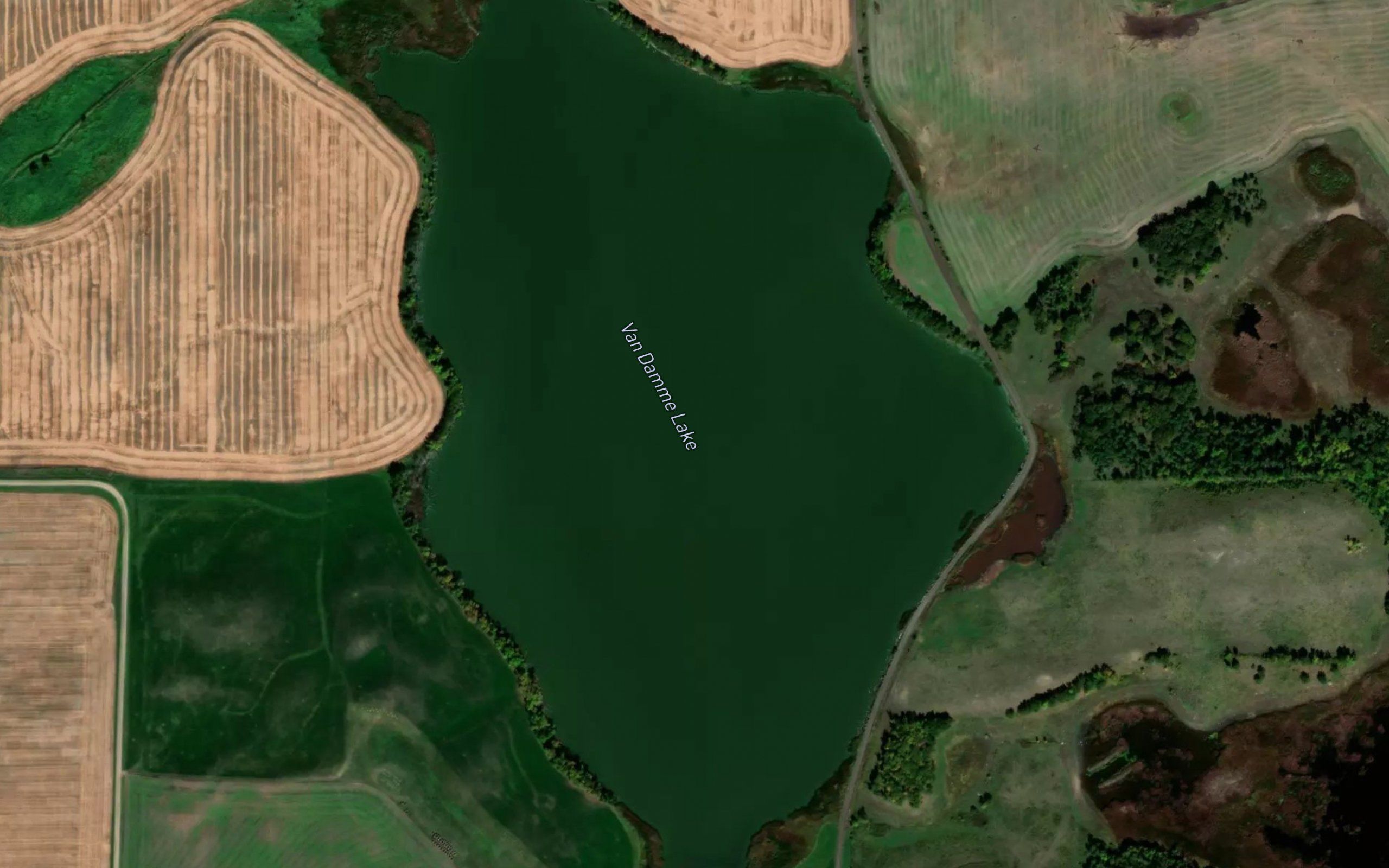 Van Damme Lake