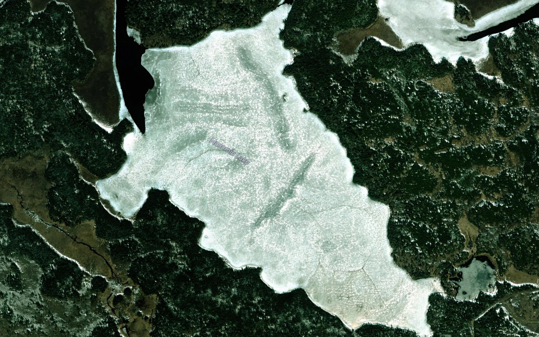 Satellite map of the Manomin Lake
