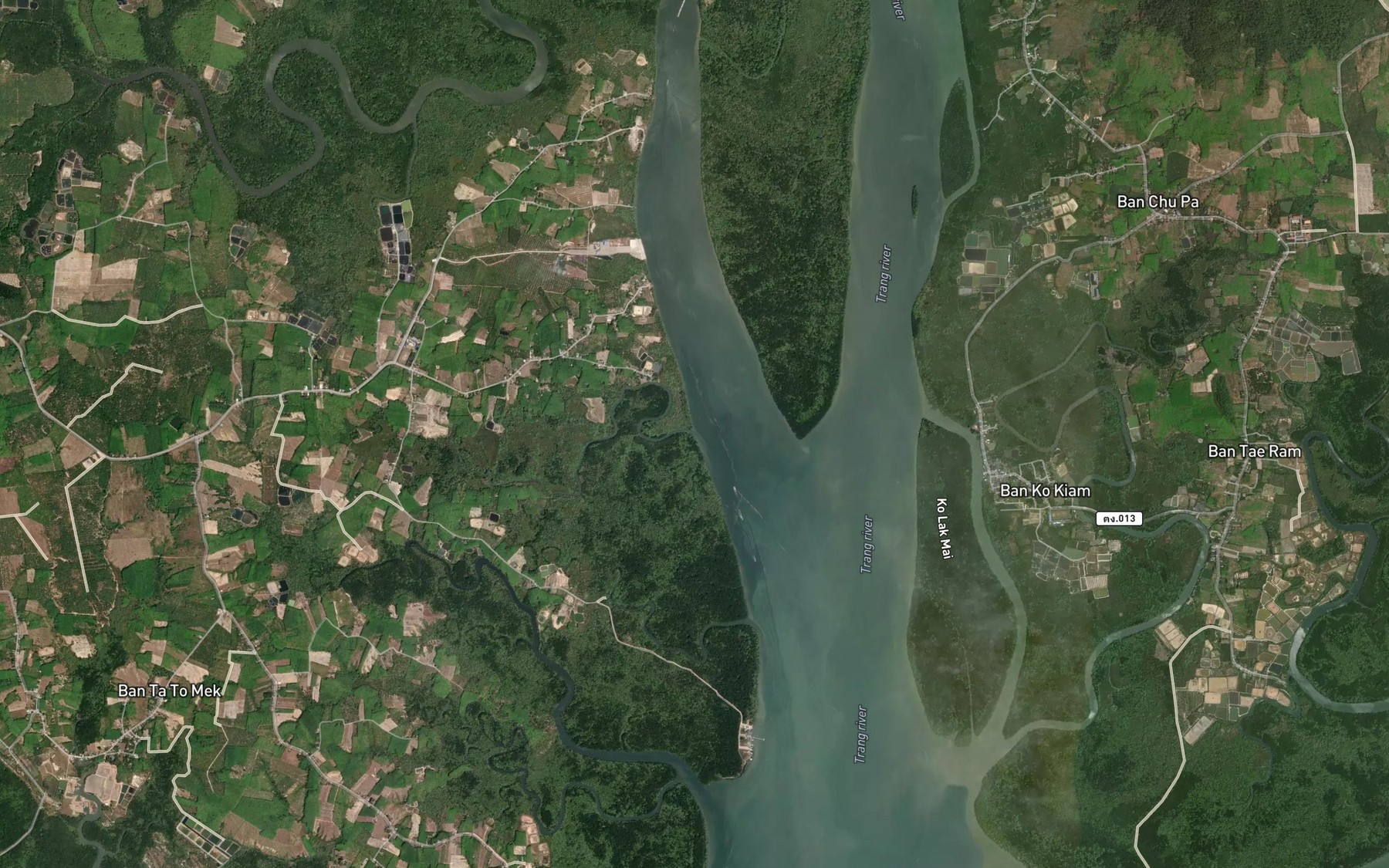 Satellite map of the Khlong Te Mun