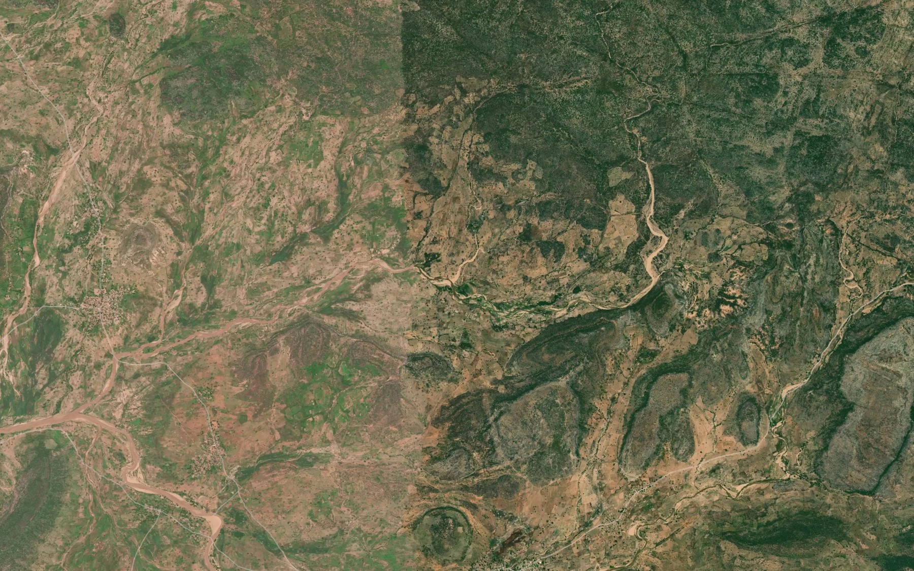 Satellite map of the MayelZambra
