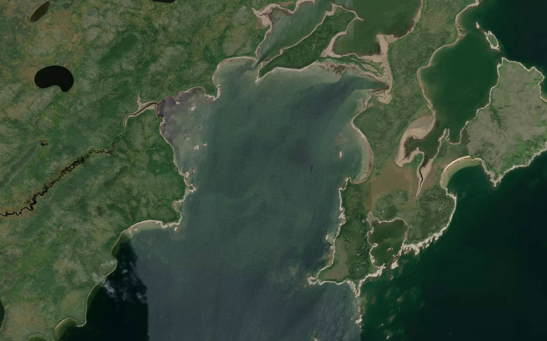 Satellite map of the Tractor Trail Bay