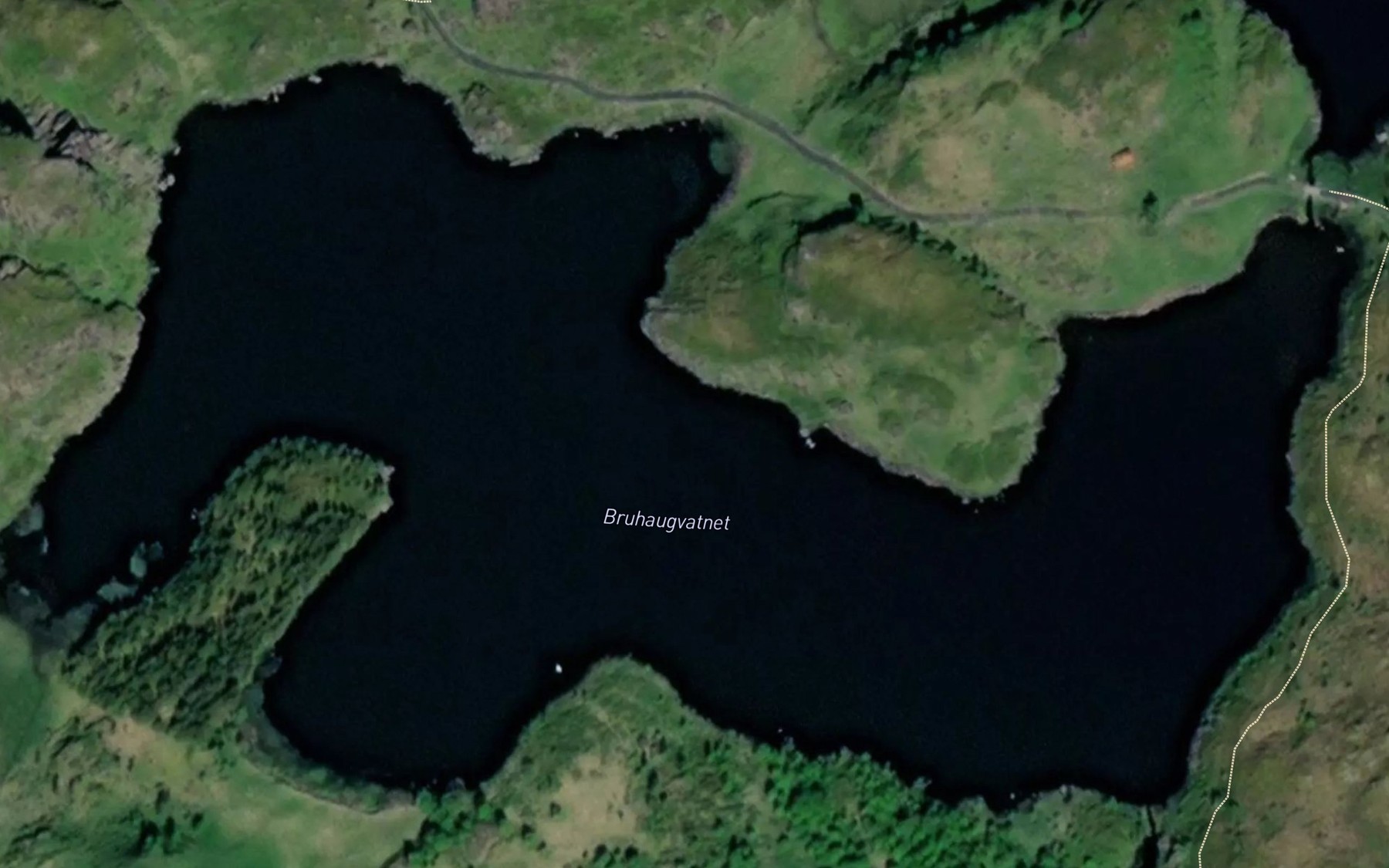 Satellite map of the Bruhaugvatnet