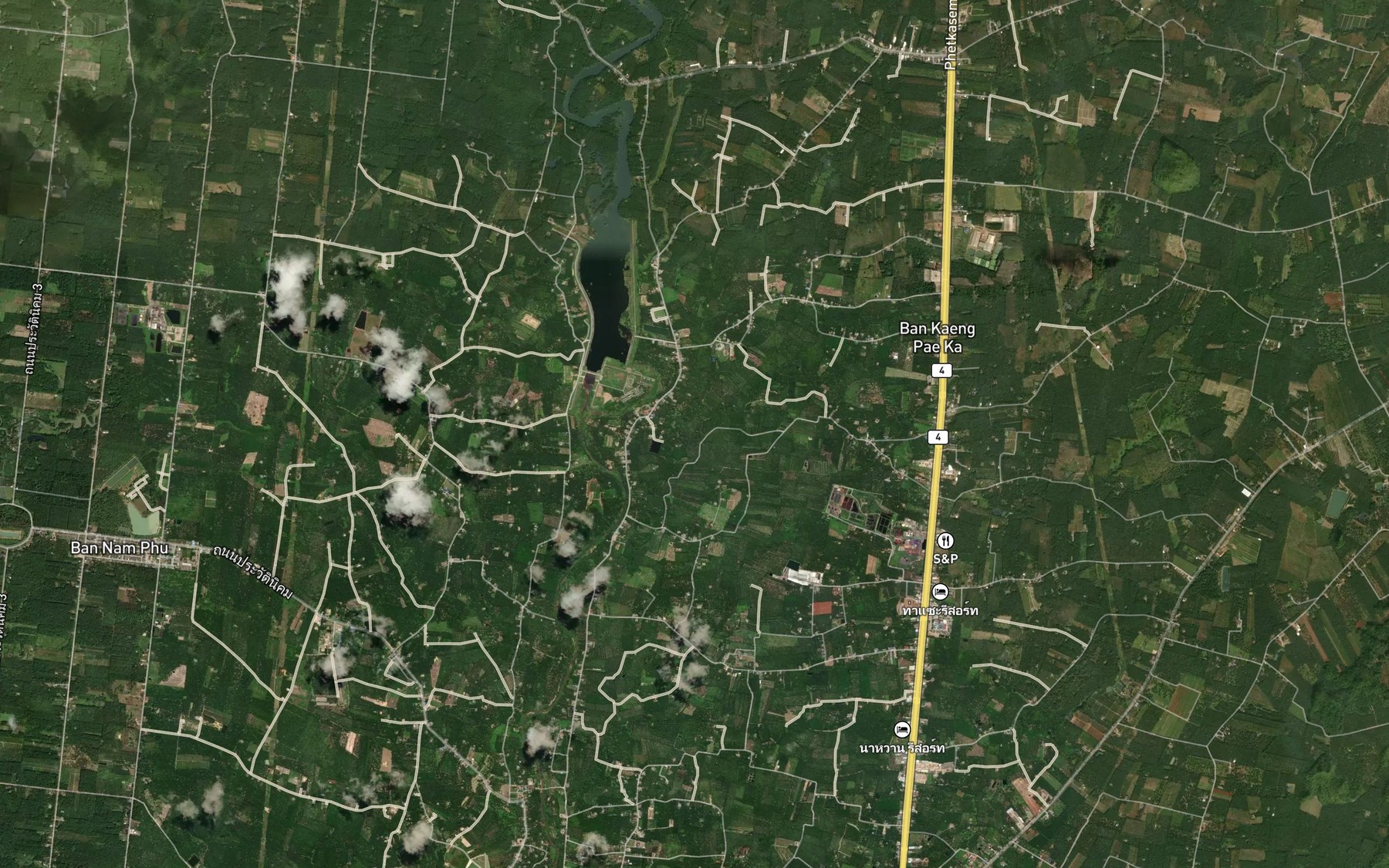 Satellite map of the Khlong Kaeng Peka