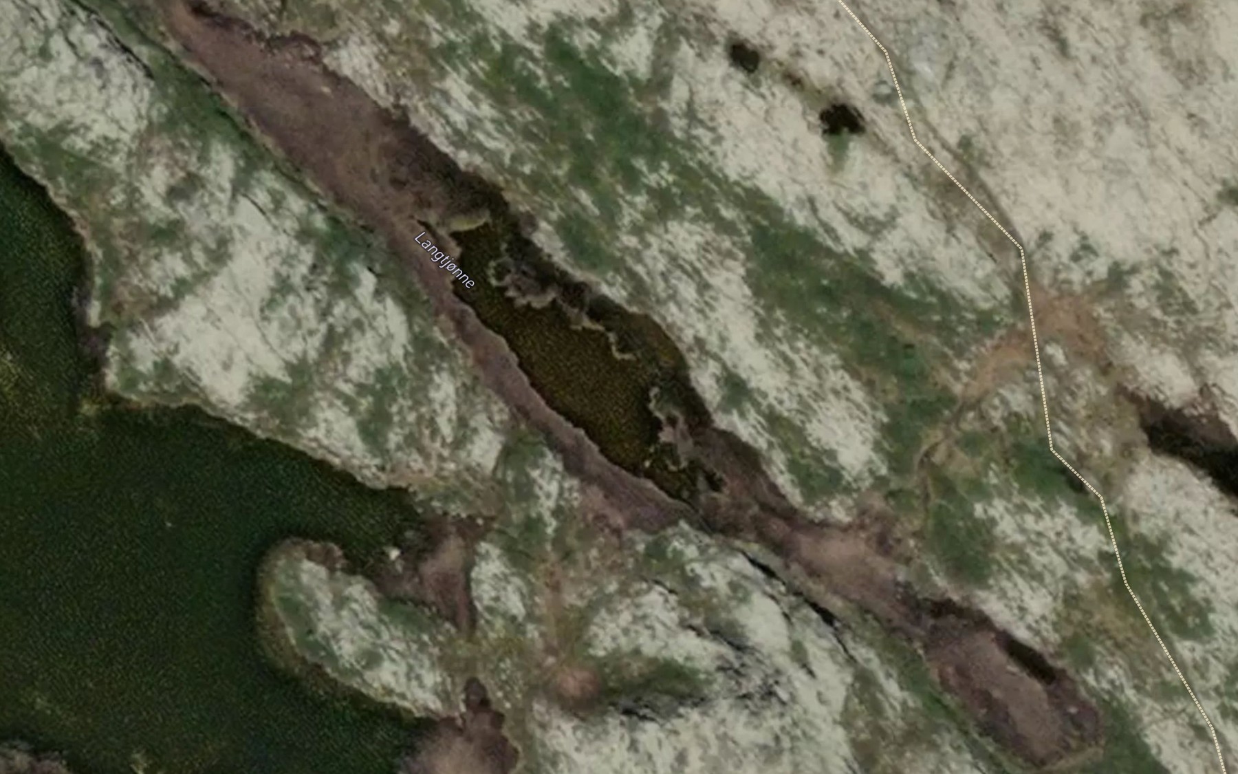 Satellite map of the Langtjorni