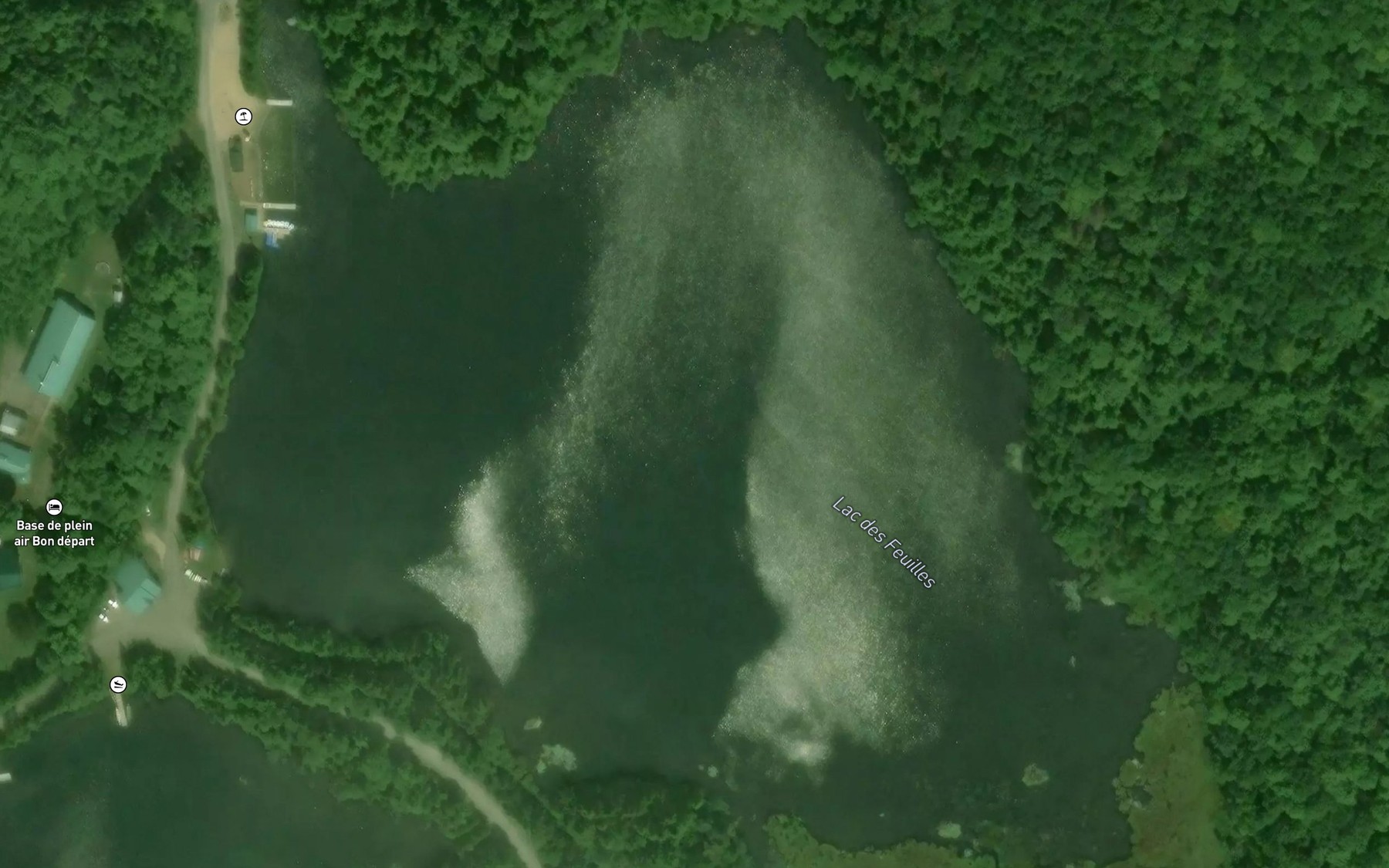 Satellite map of the Lac des Feuilles
