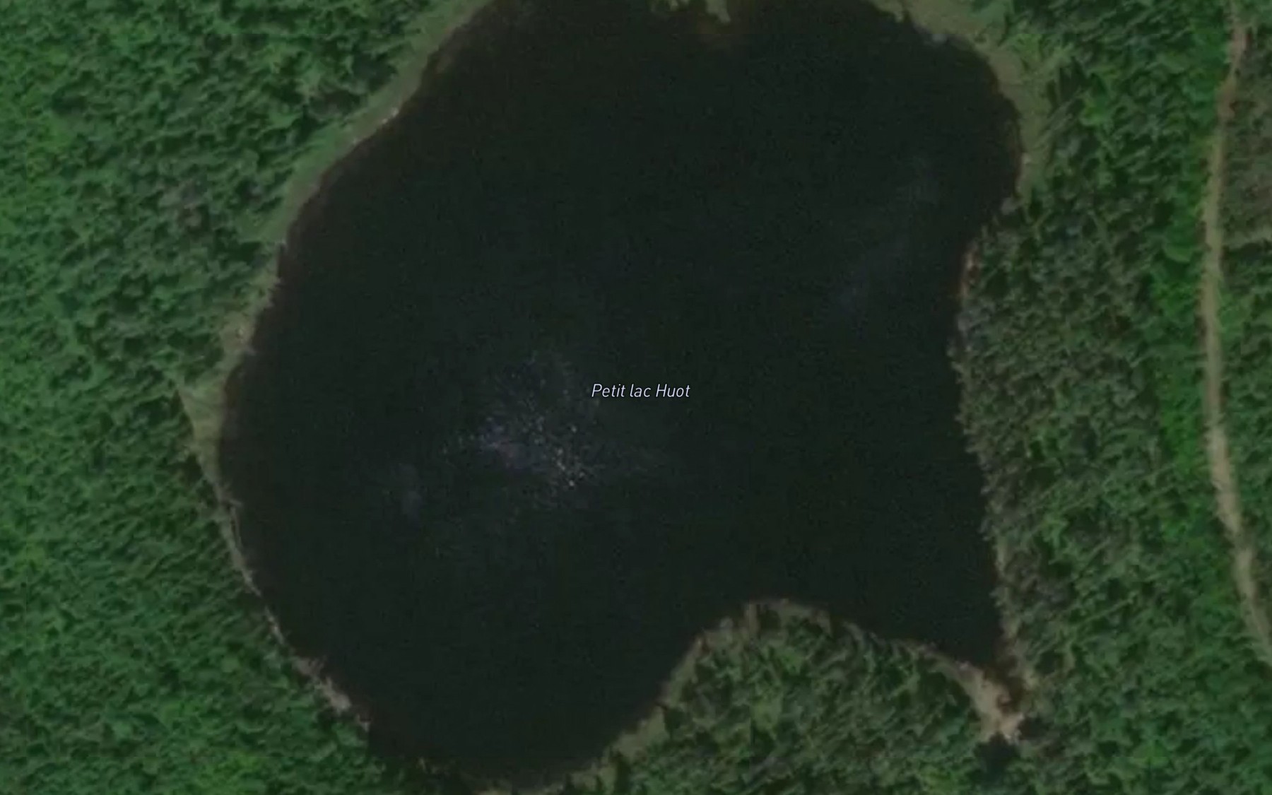Satellite map of the Petit lac Huot