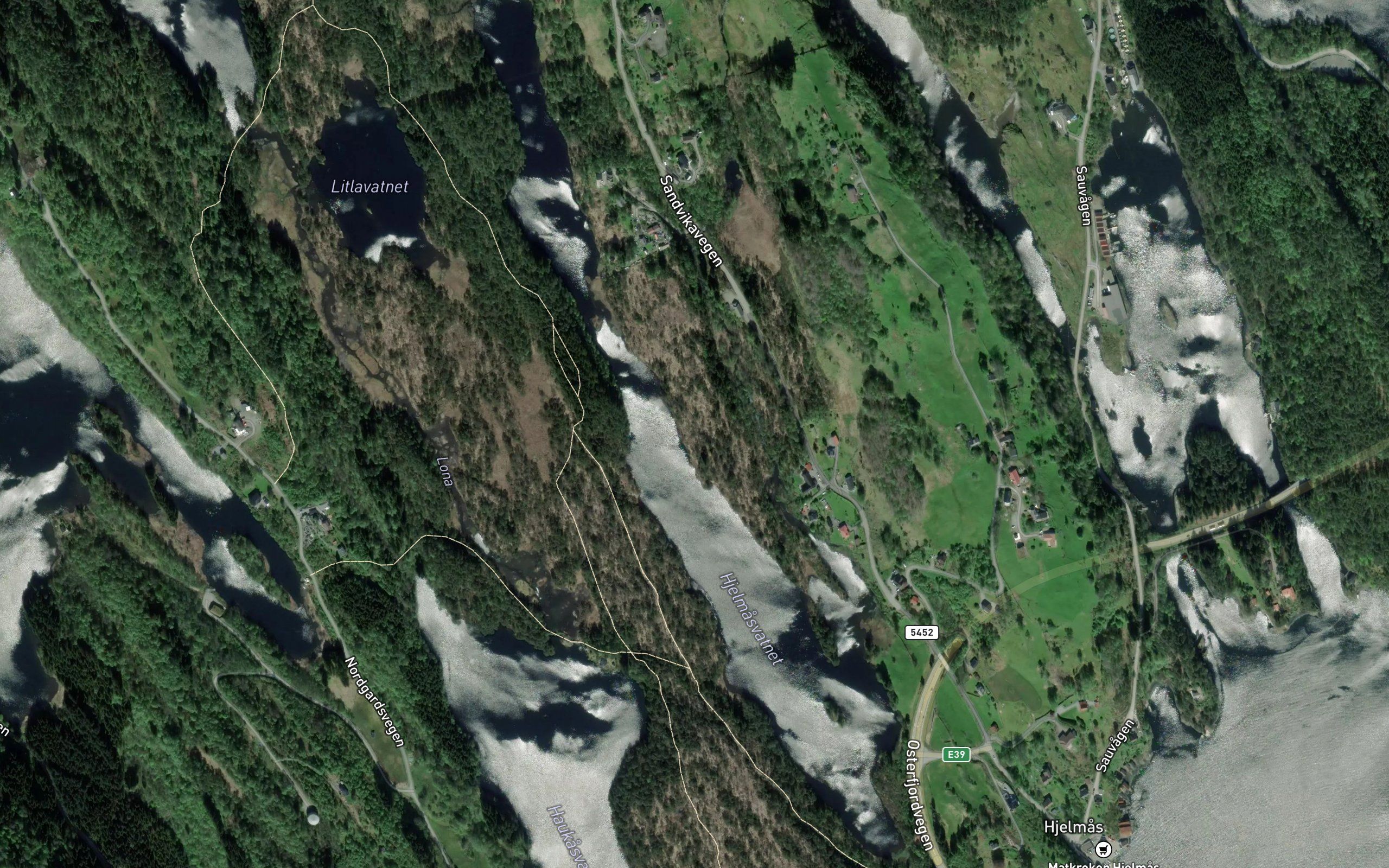 Hjelmasvatnet