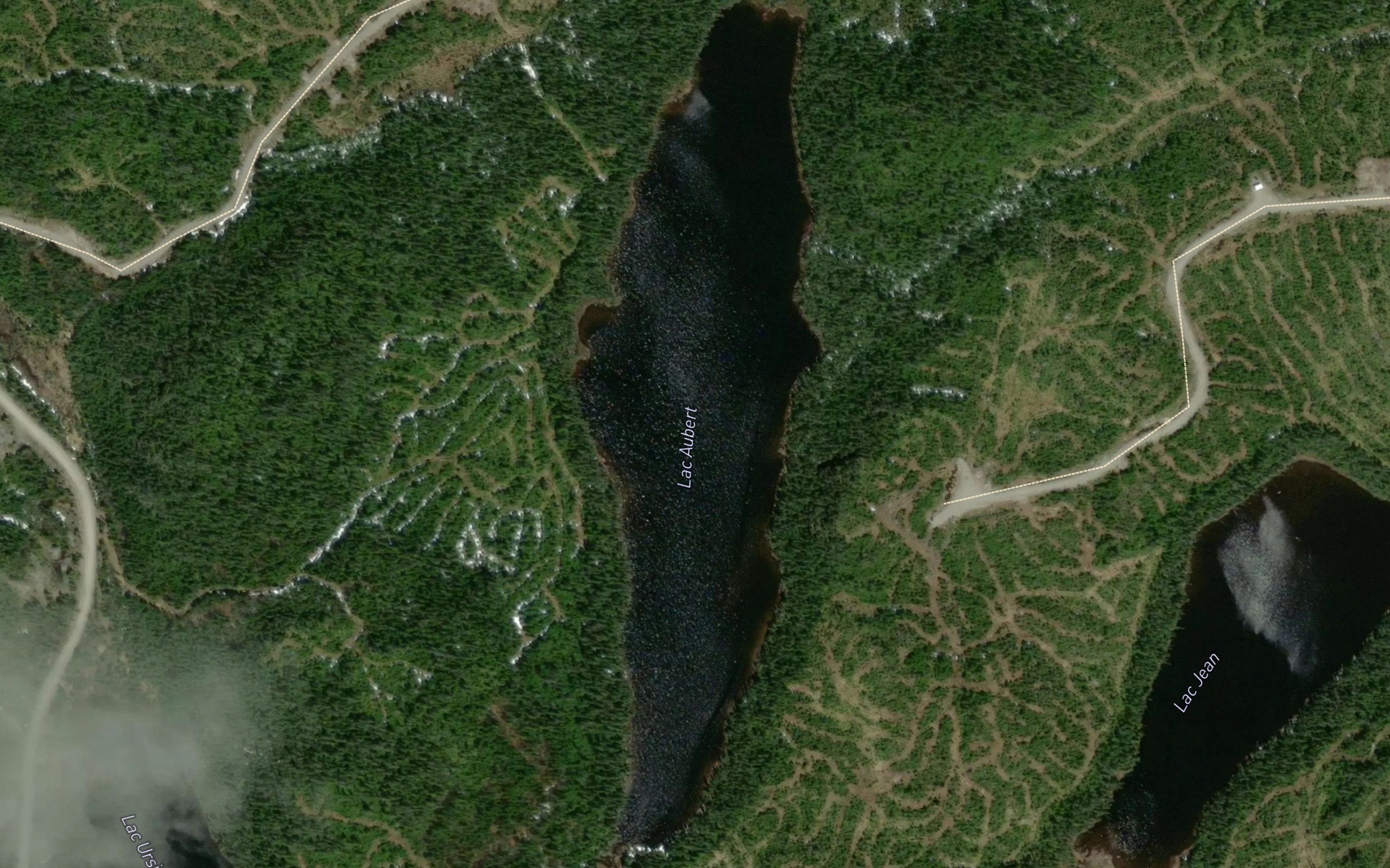 Lac Aubert