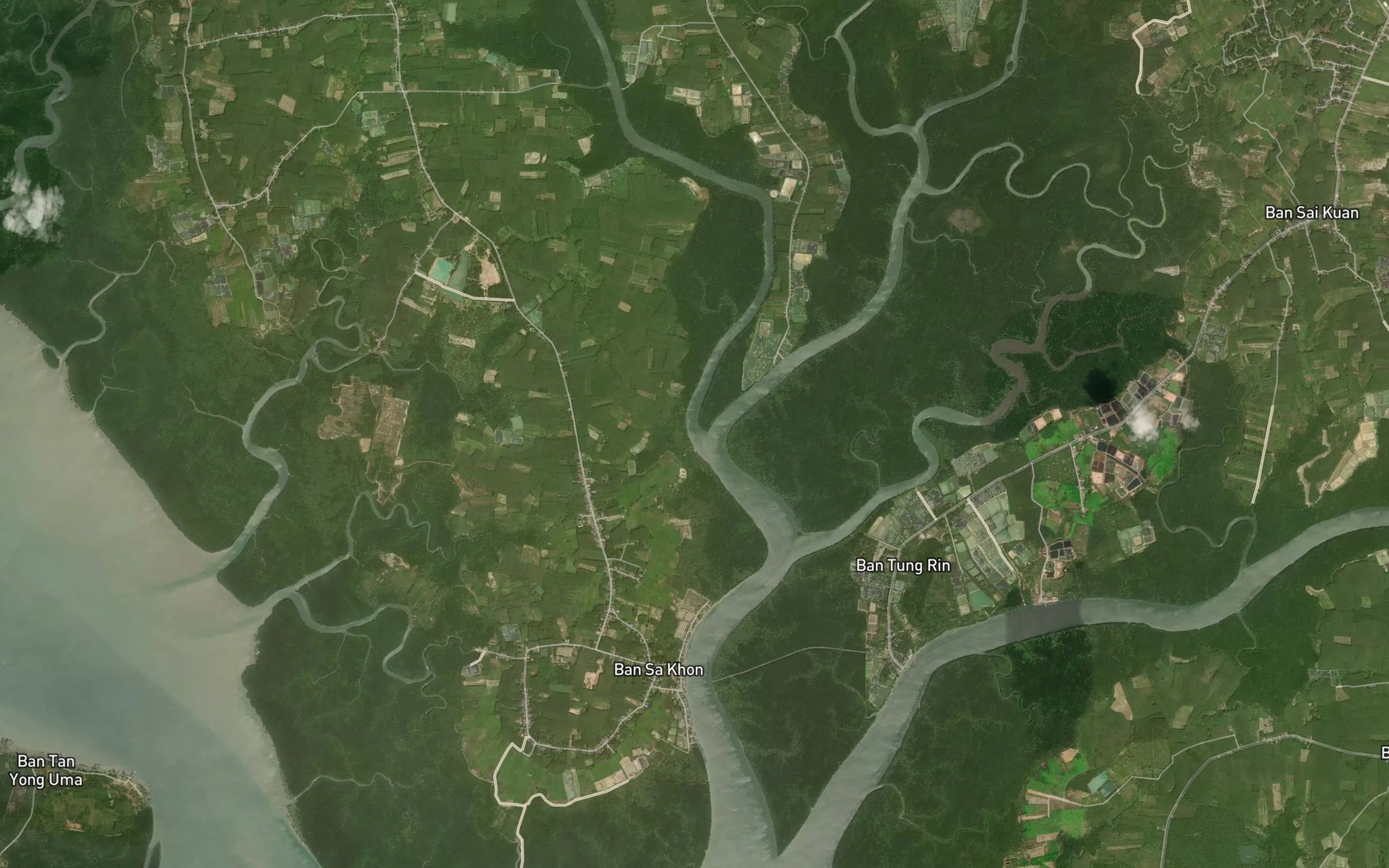 Satellite map of the Khlong Lum Dinso