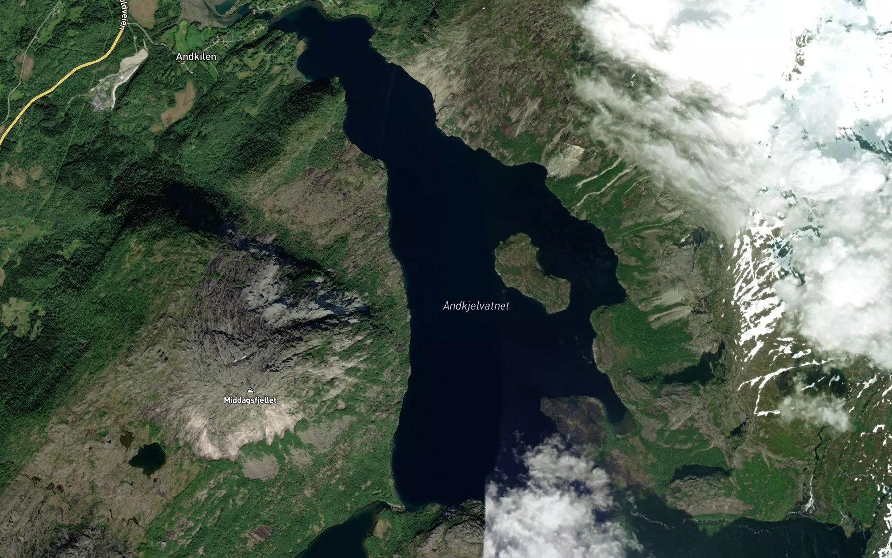 Satellite map of the Andkjelvatnet