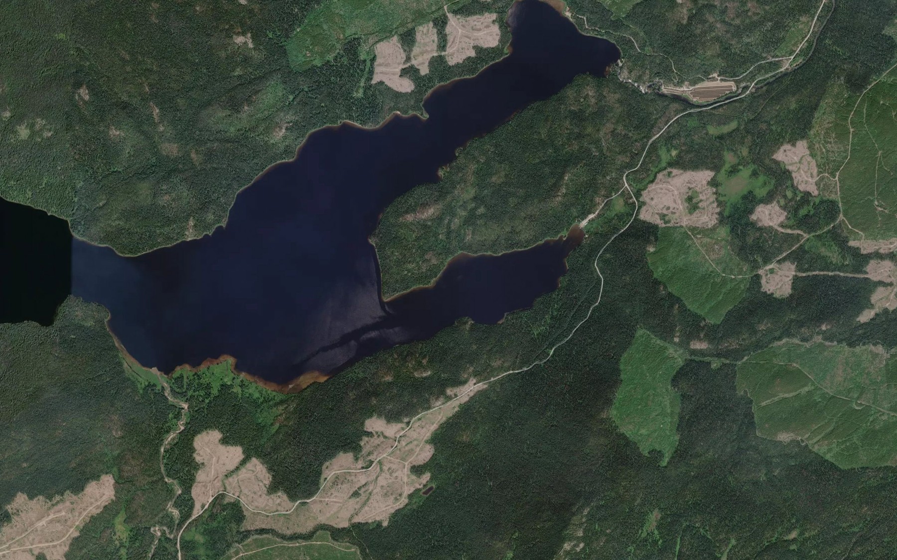 Satellite map of the Gourdeau Bay