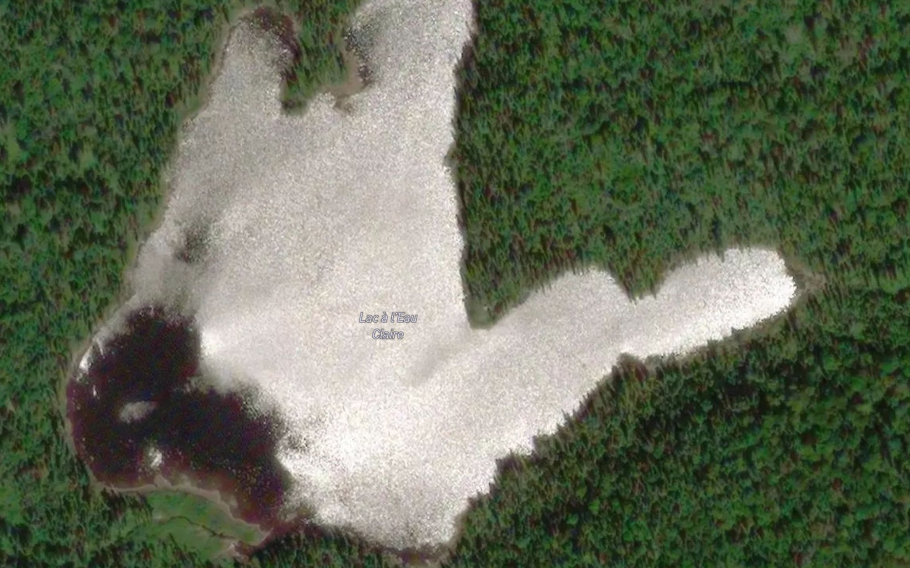 Satellite map of the Lac a l'Eau Claire