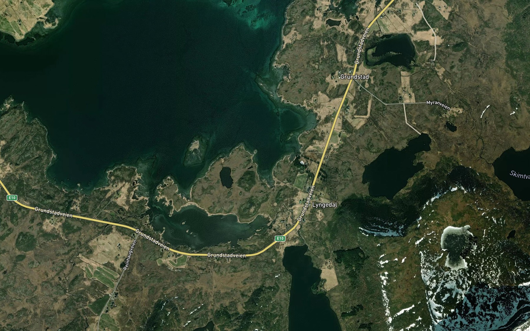 Satellite map of the Lyngedalsbukta