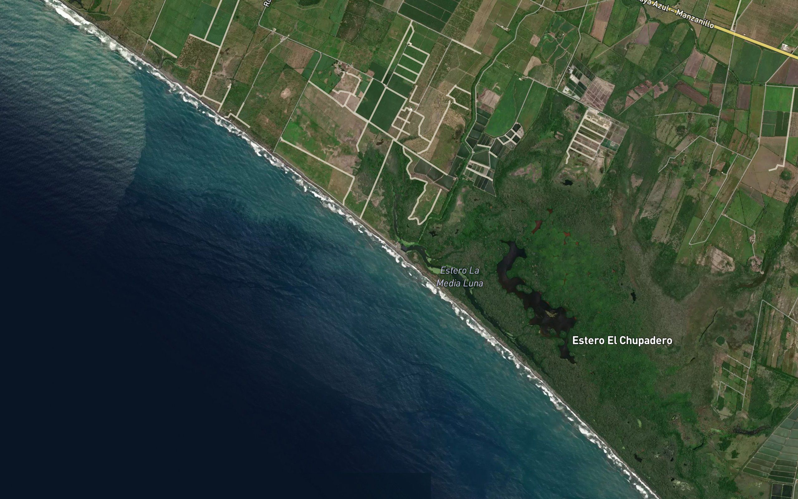 Estero la Media Luna