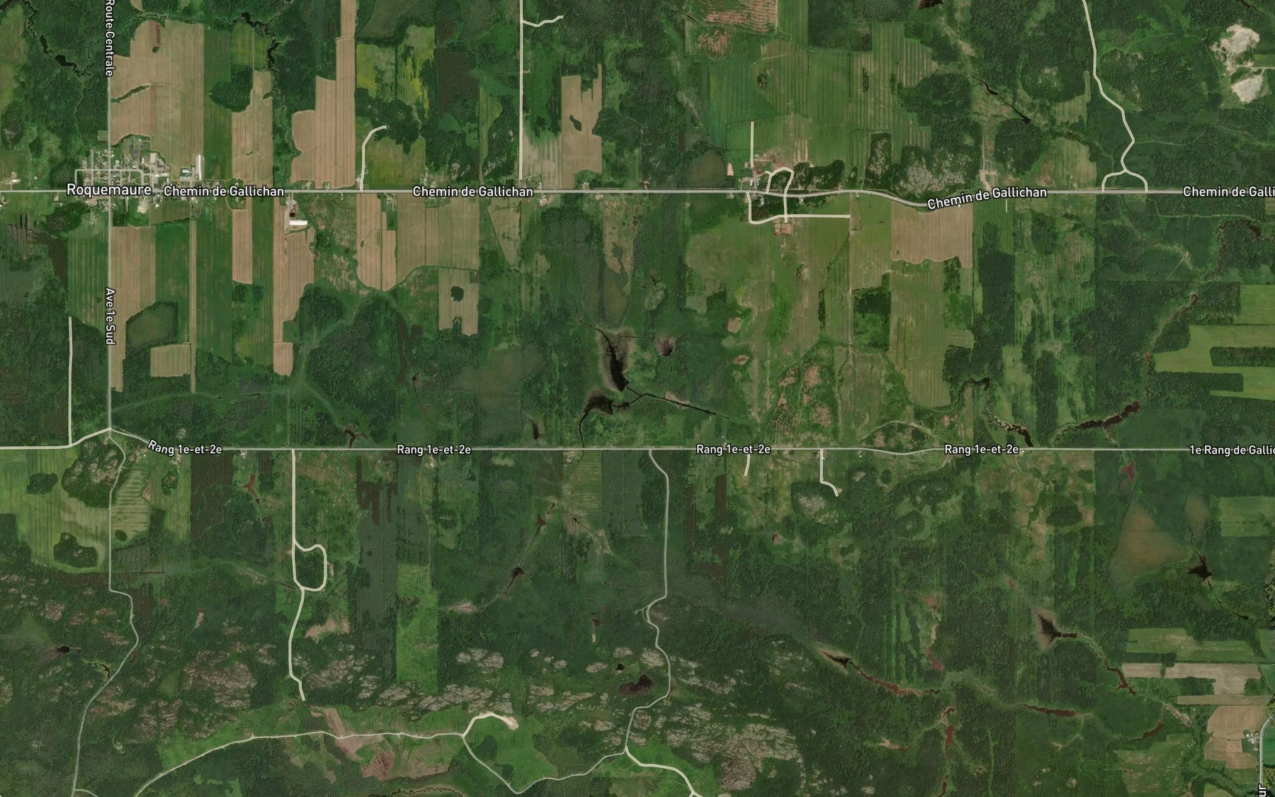 Satellite map of the Embranchement Chretien