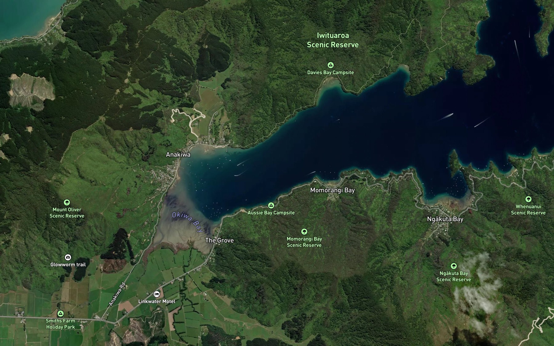 Satellite map of the Momorangi Bay