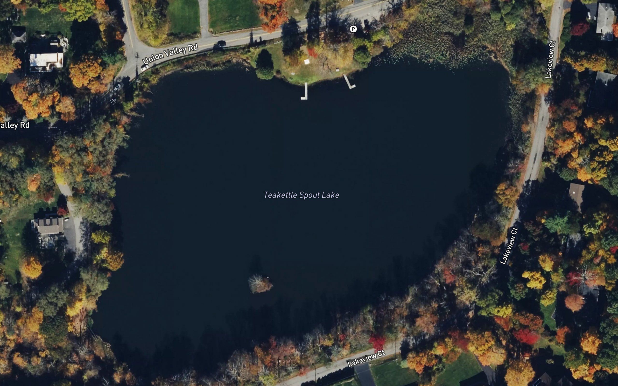 Teakettle Spout Lake