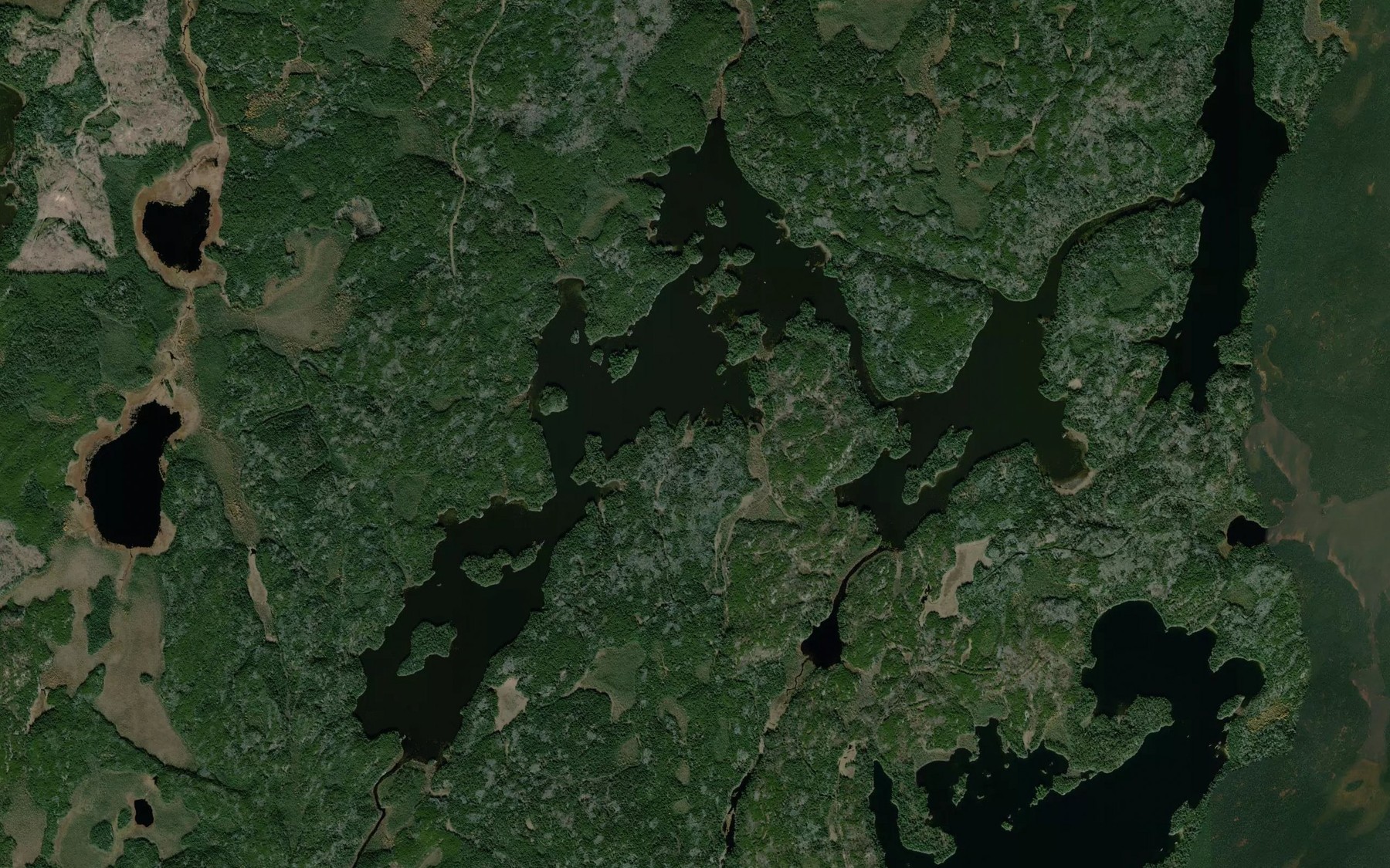 Satellite map of the Wawapus Lake